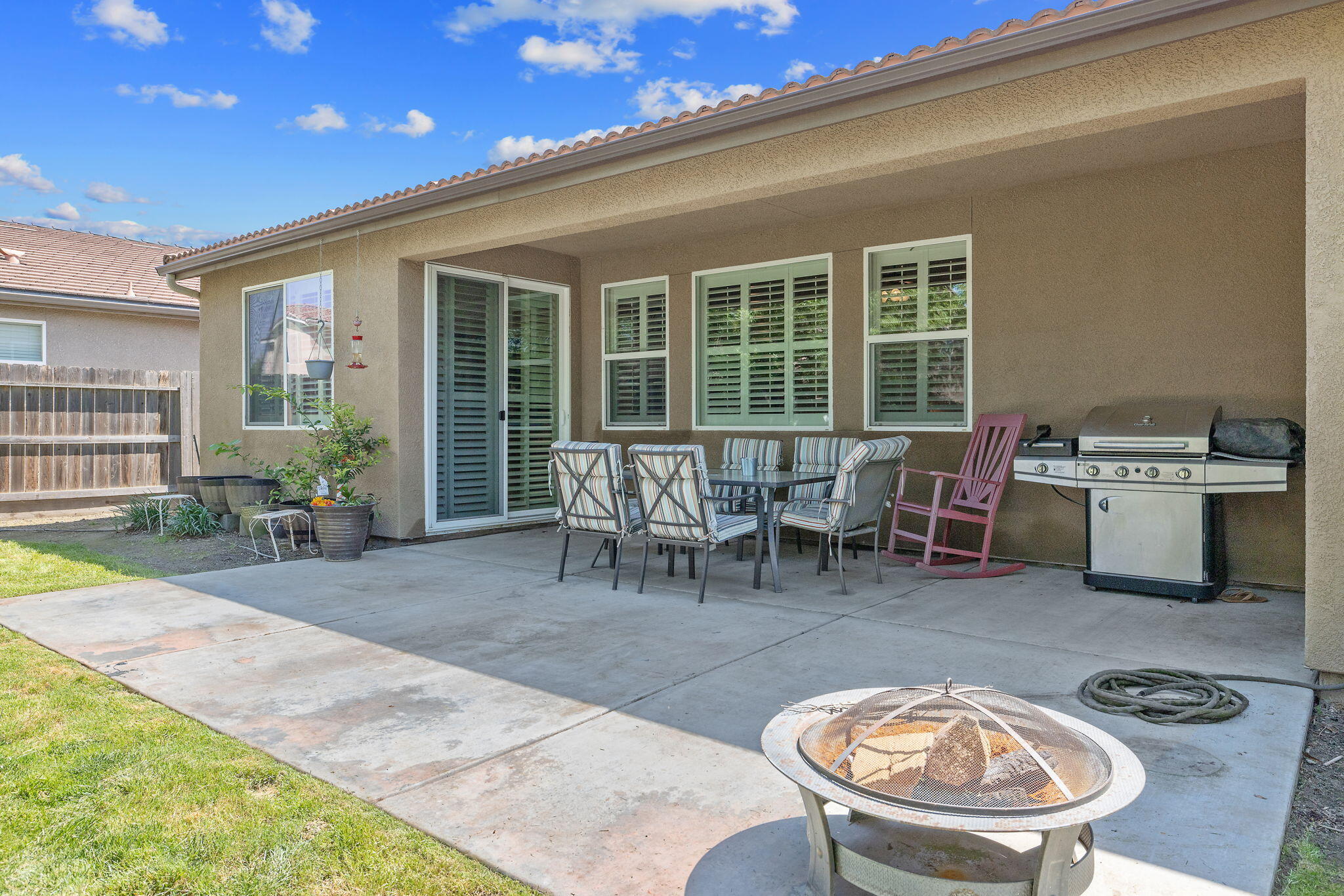 2538 W Connelly Ave, Visalia, CA 93291