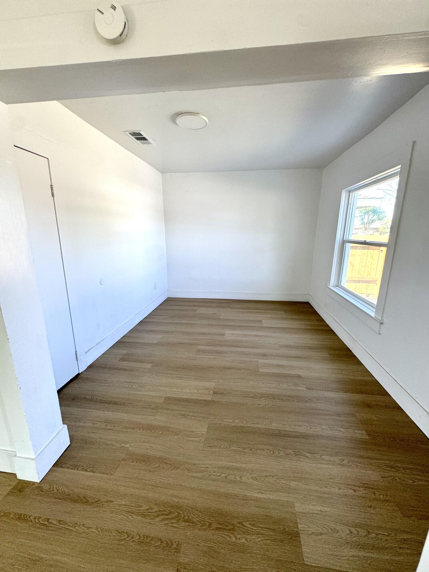 605 N NW F St, Tulare, CA 93274