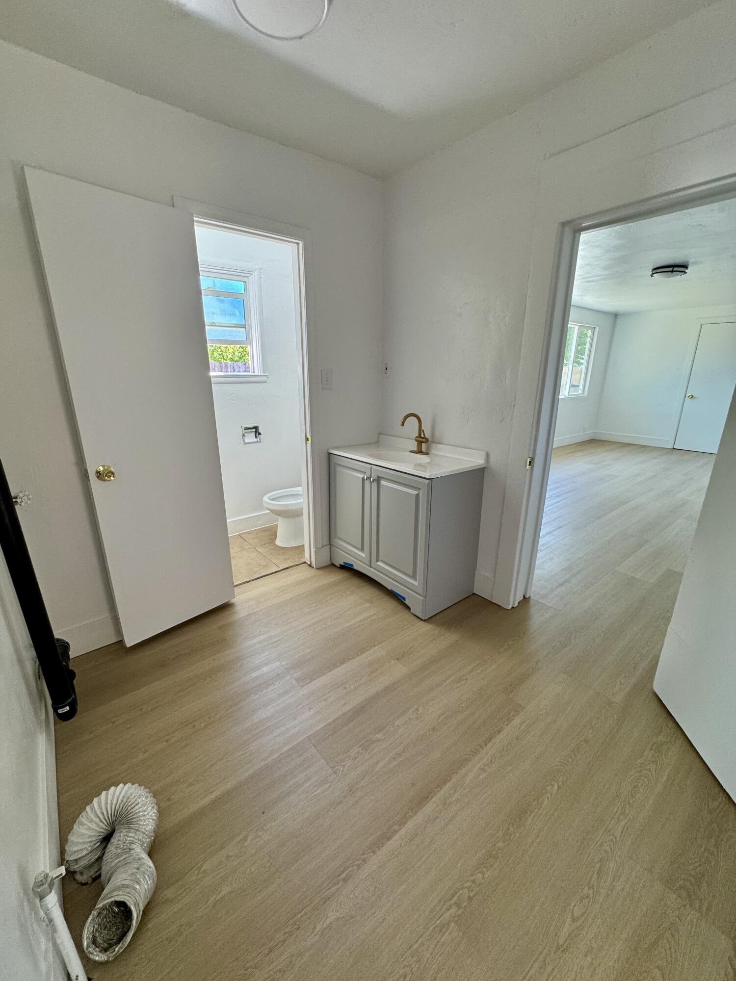 605 N NW F St, Tulare, CA 93274