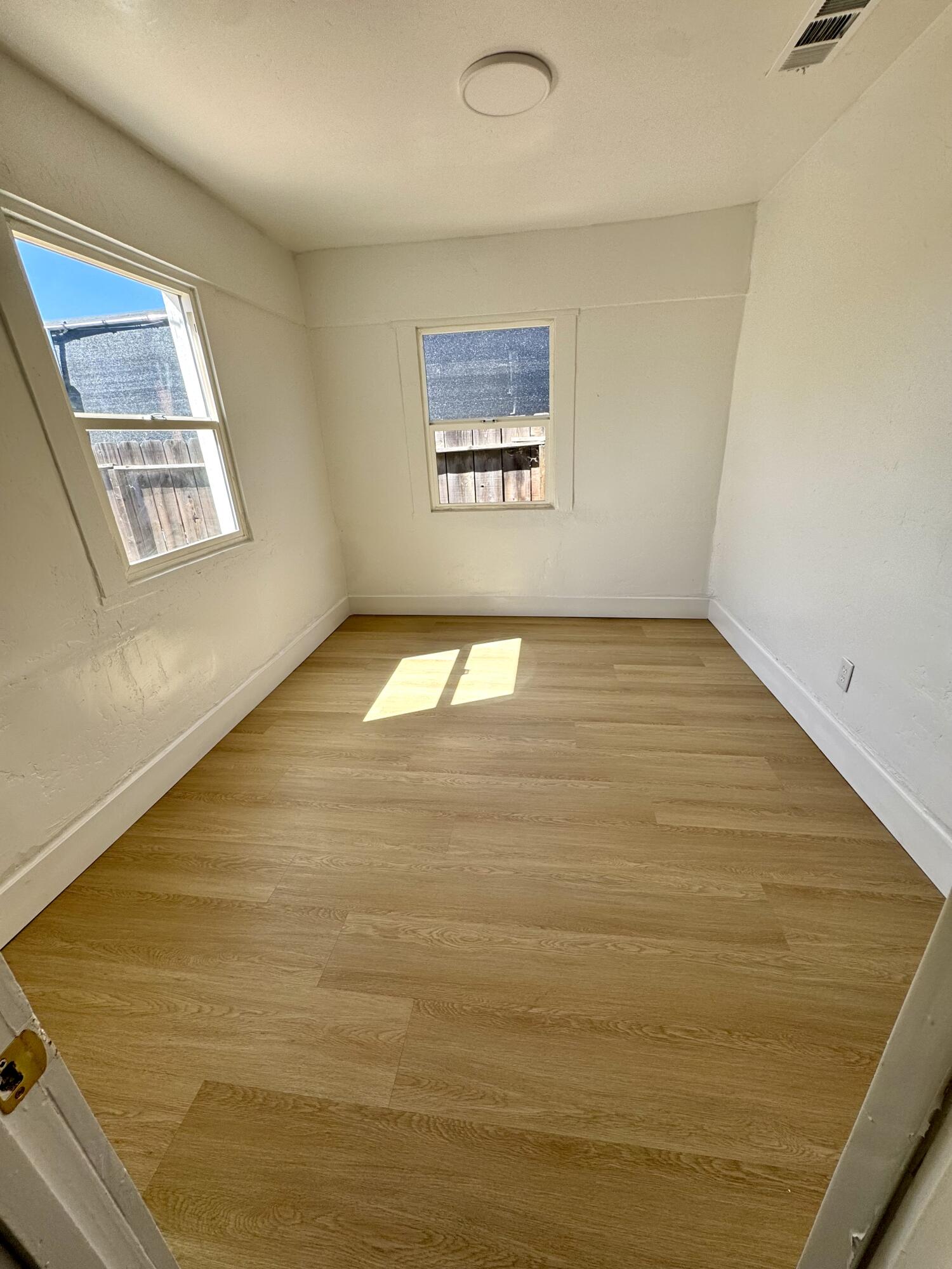 605 N NW F St, Tulare, CA 93274