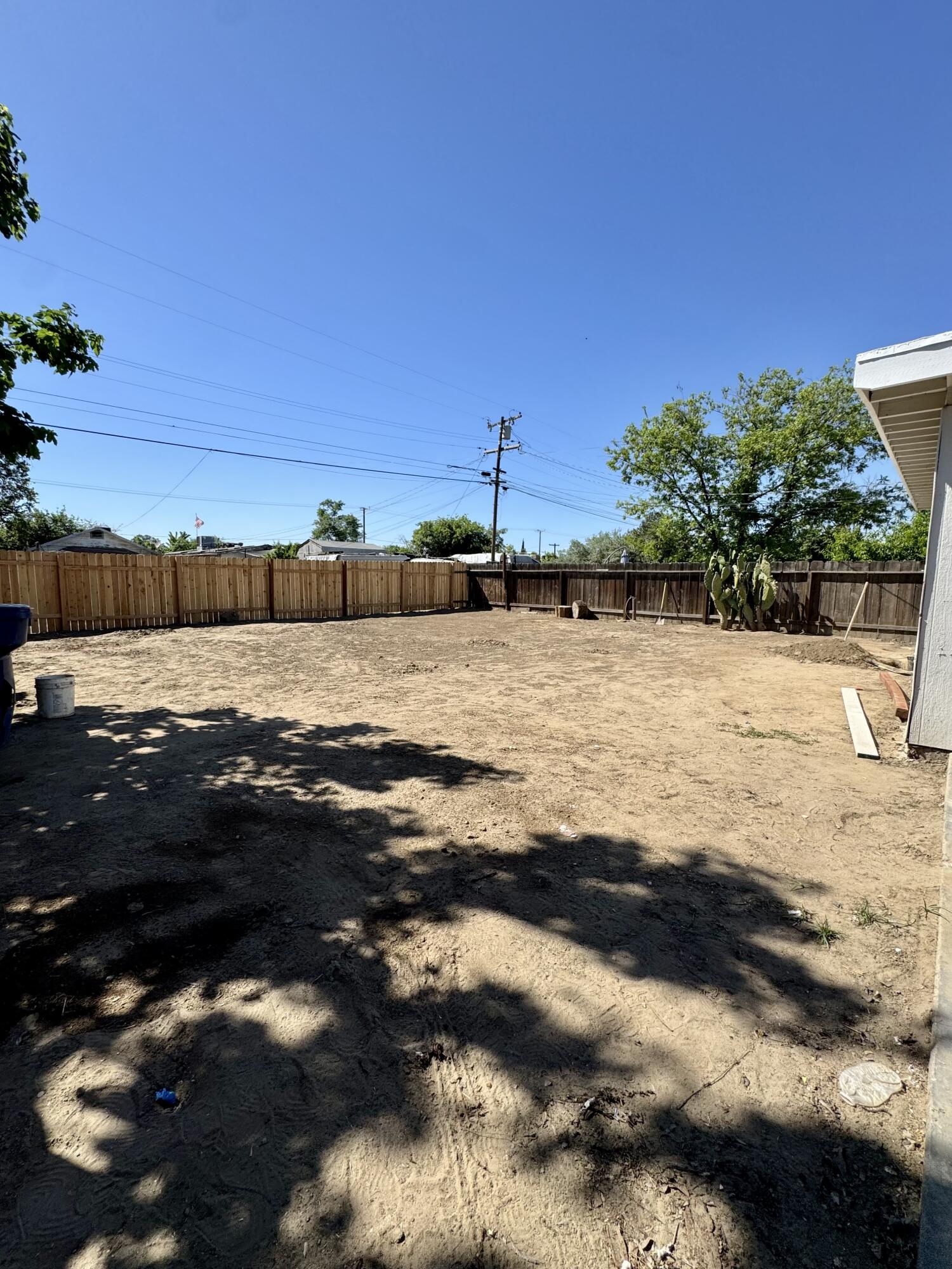 605 N NW F St, Tulare, CA 93274