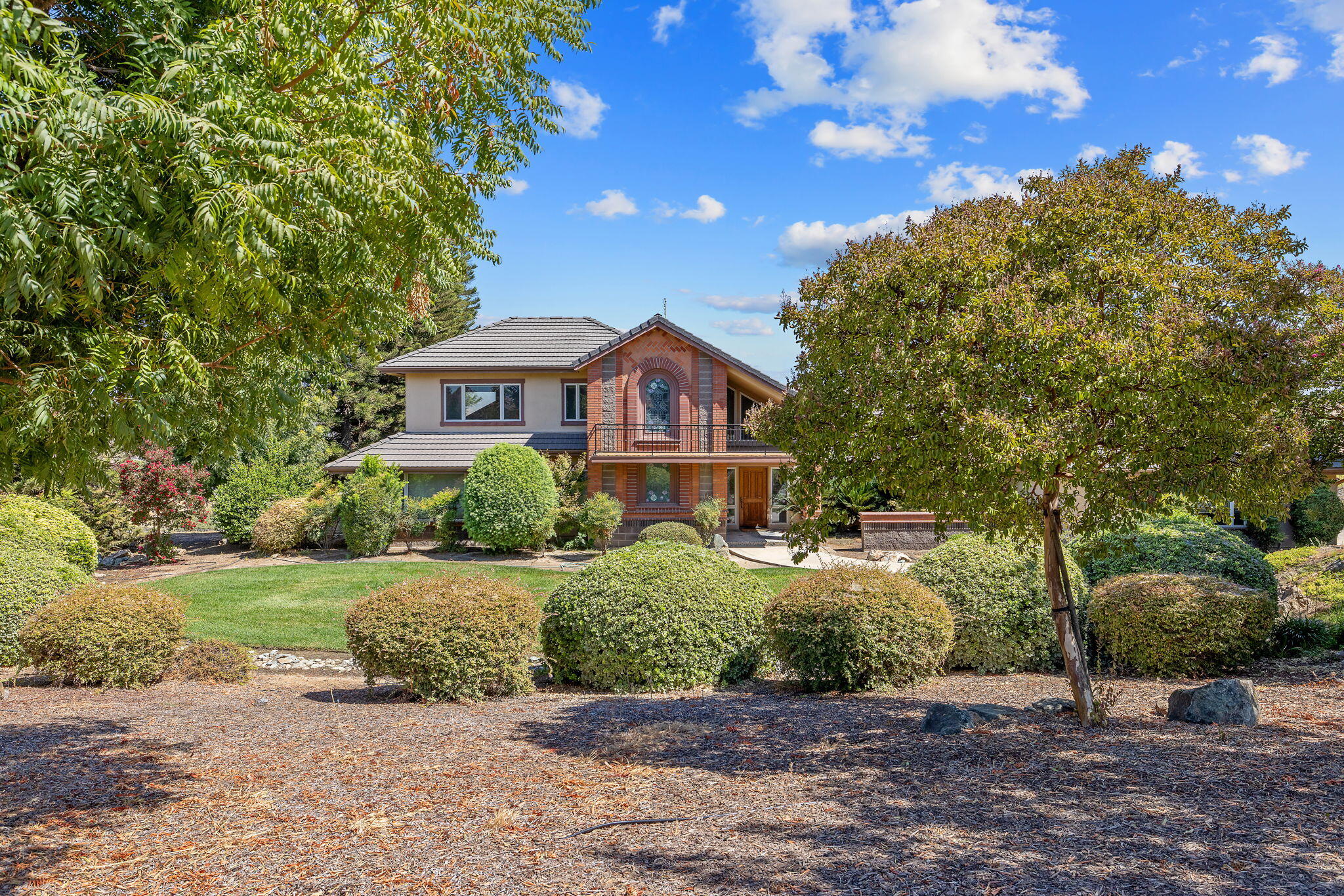 315 Valley View Dr, Exeter, CA 93221