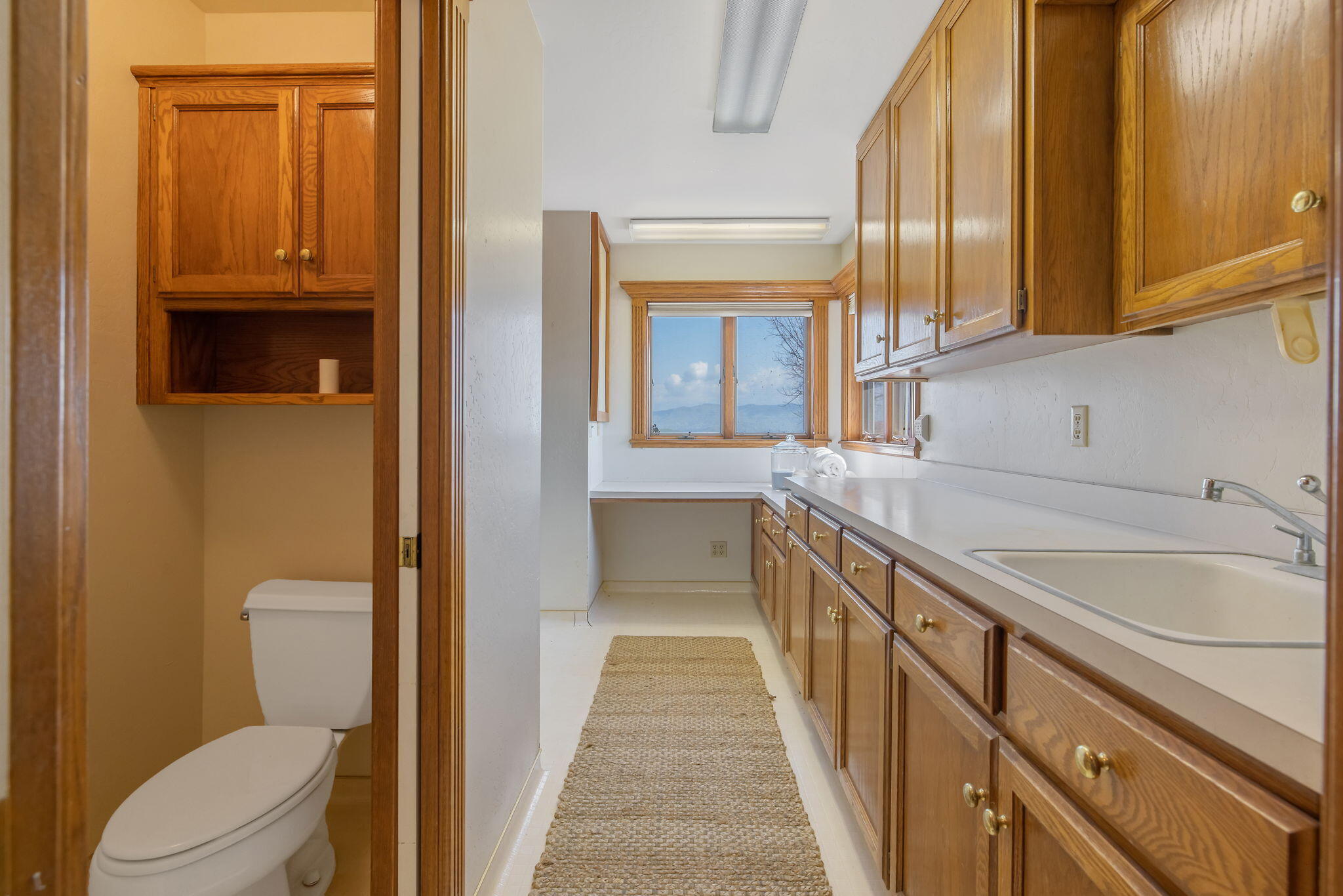 315 Valley View Dr, Exeter, CA 93221