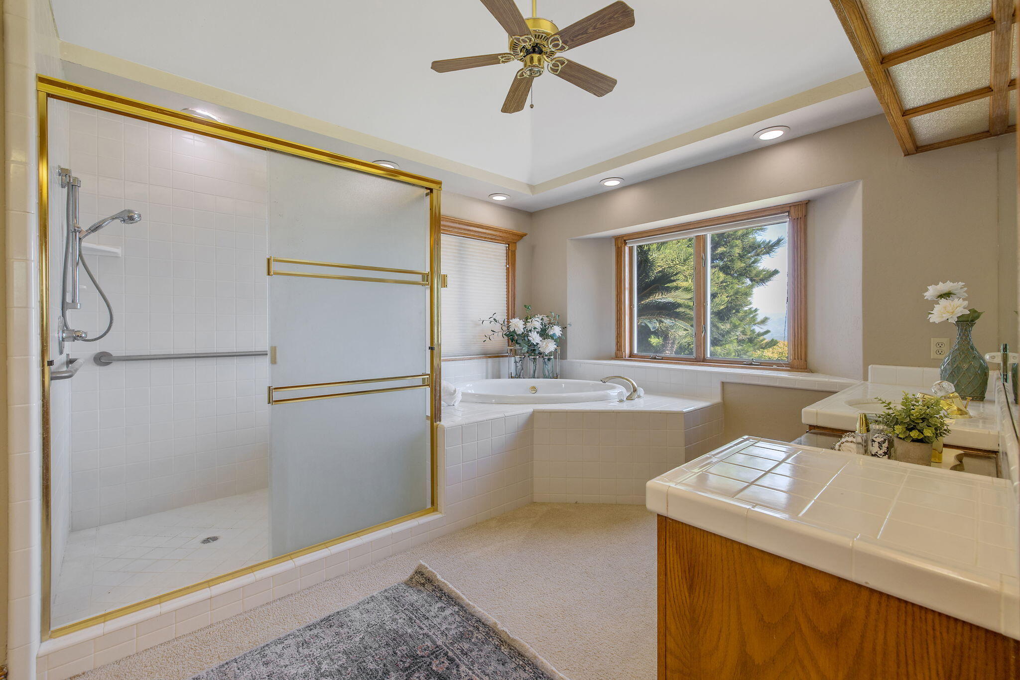 315 Valley View Dr, Exeter, CA 93221