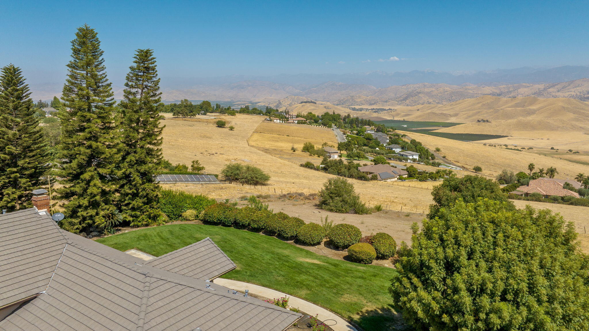 315 Valley View Dr, Exeter, CA 93221