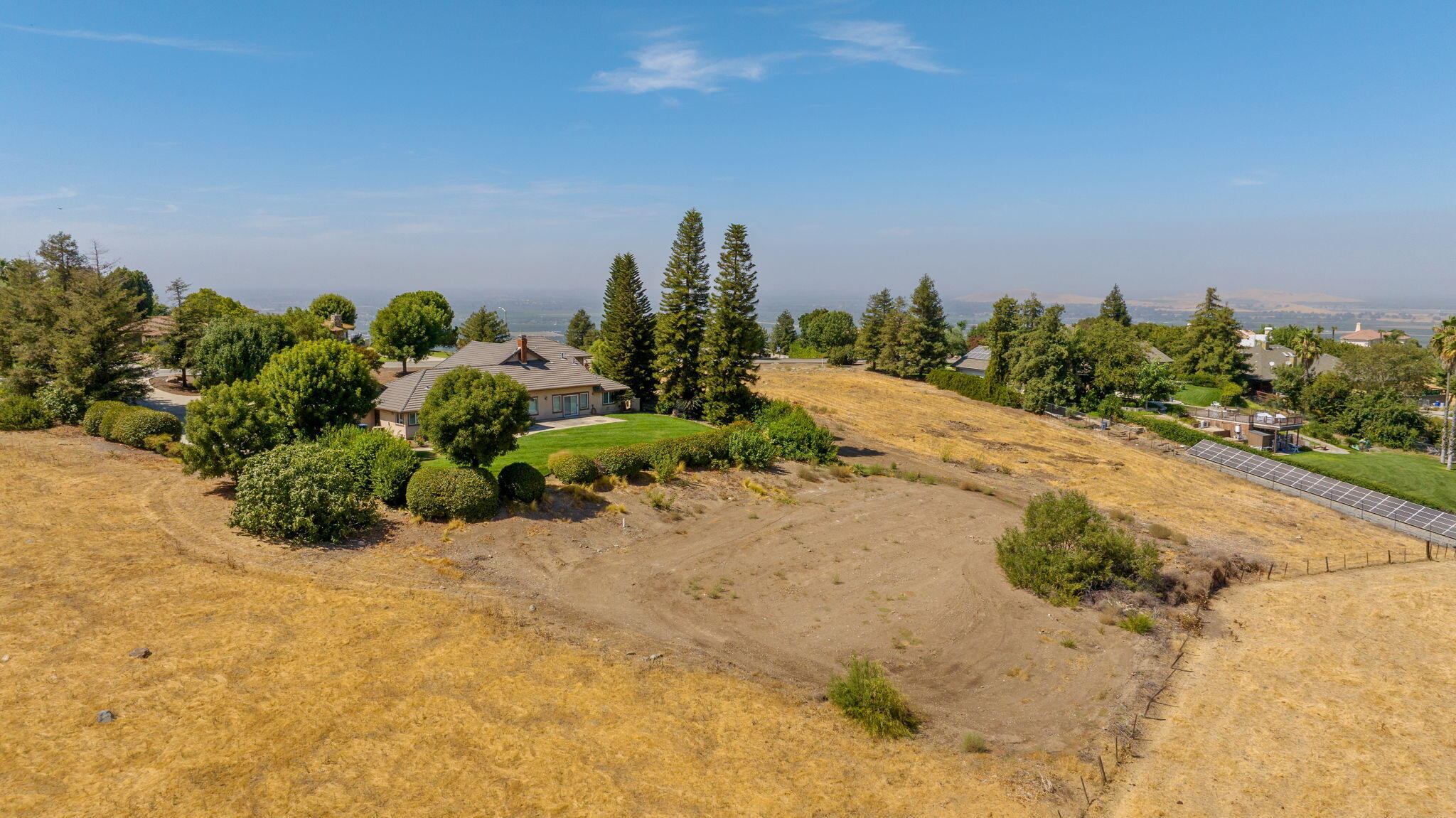 315 Valley View Dr, Exeter, CA 93221