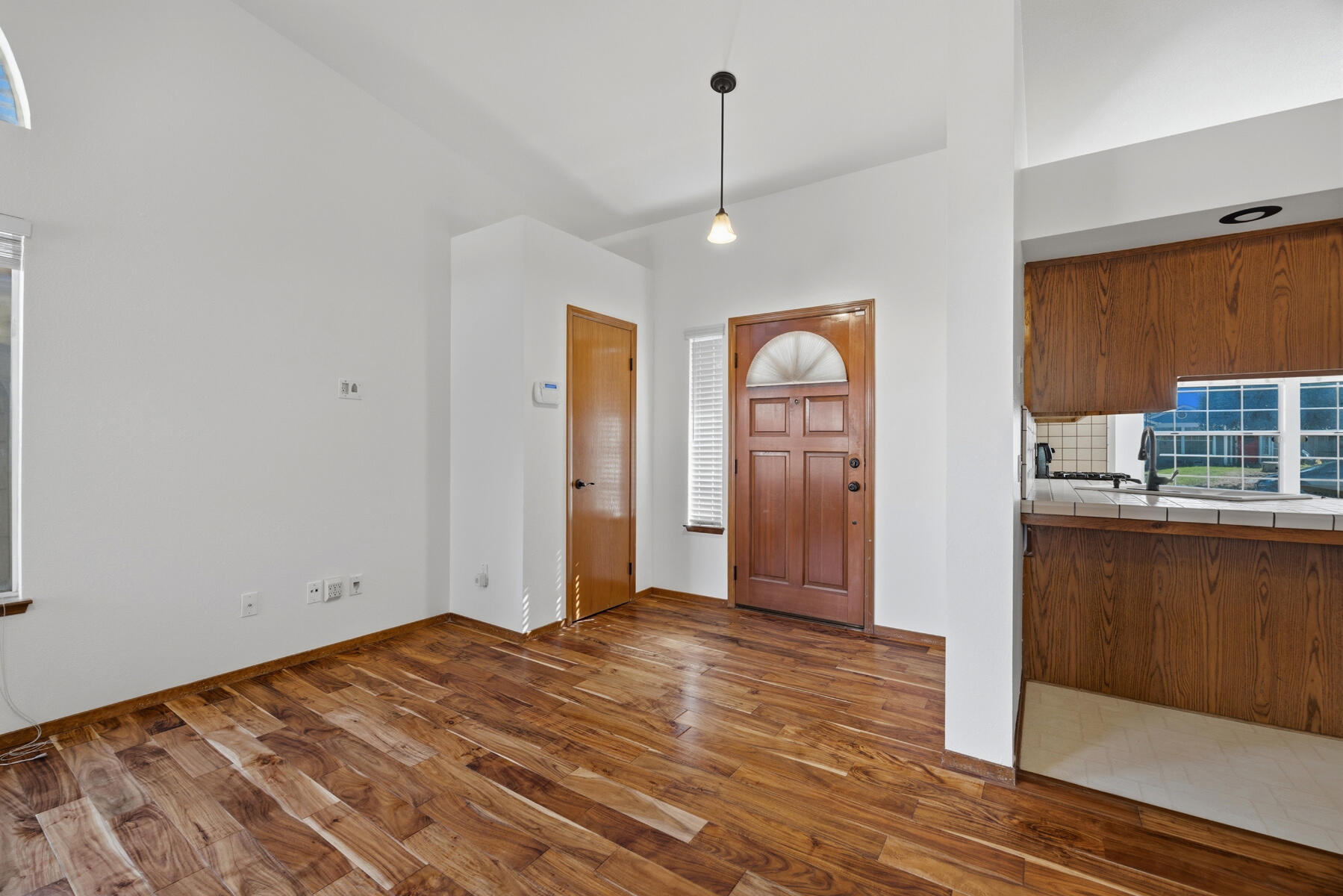 1301 S Atwood Ct, Visalia, CA 93277