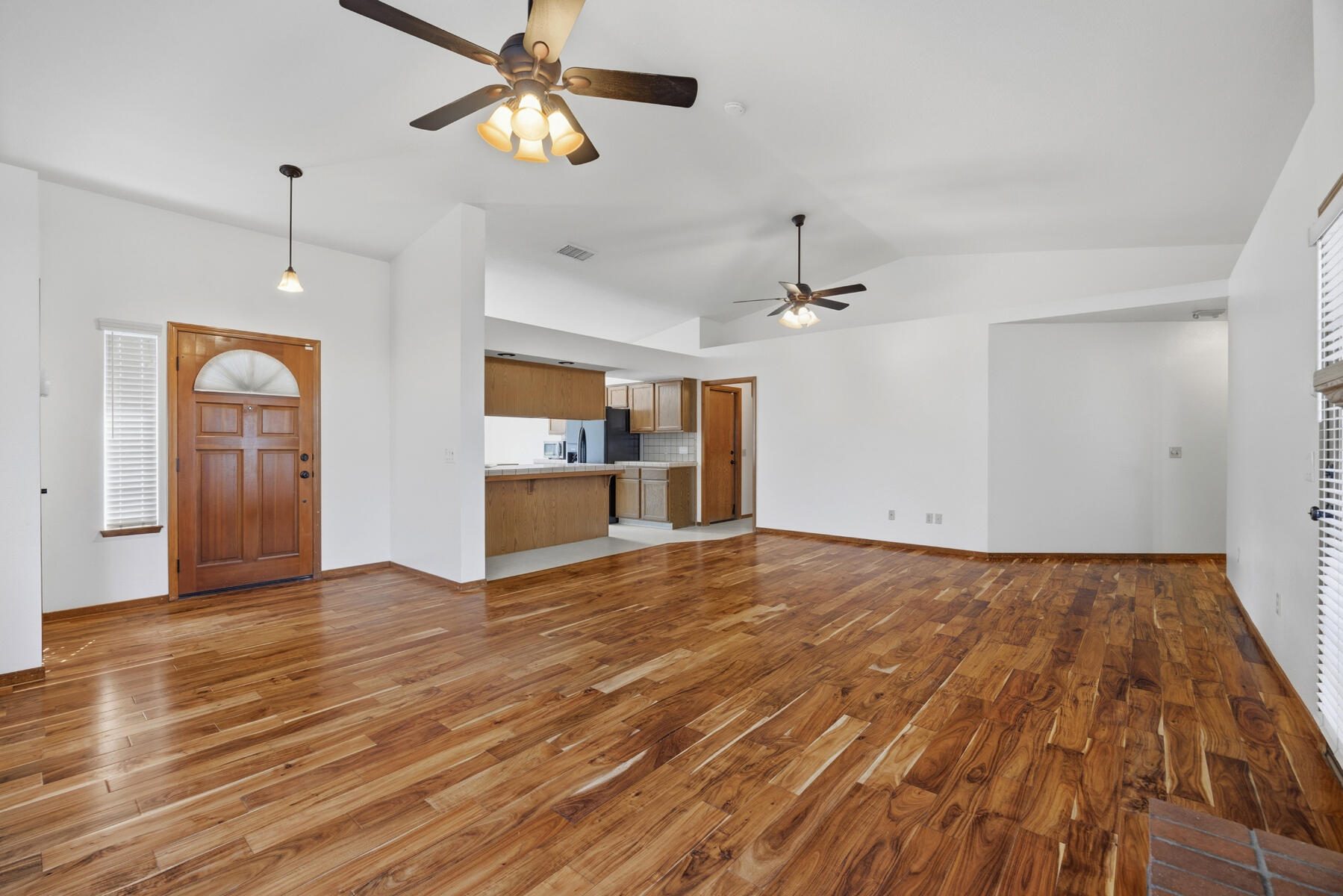 1301 S Atwood Ct, Visalia, CA 93277