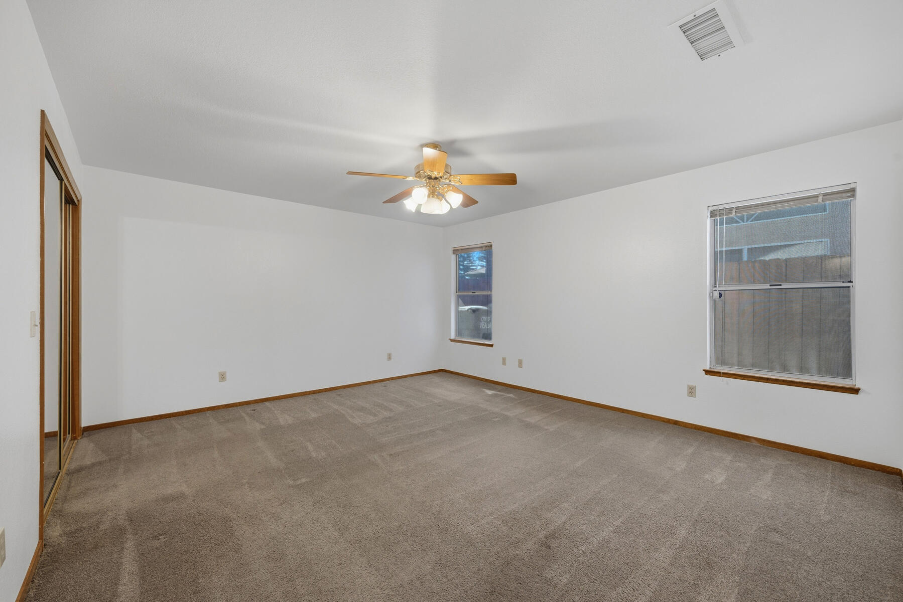 1301 S Atwood Ct, Visalia, CA 93277