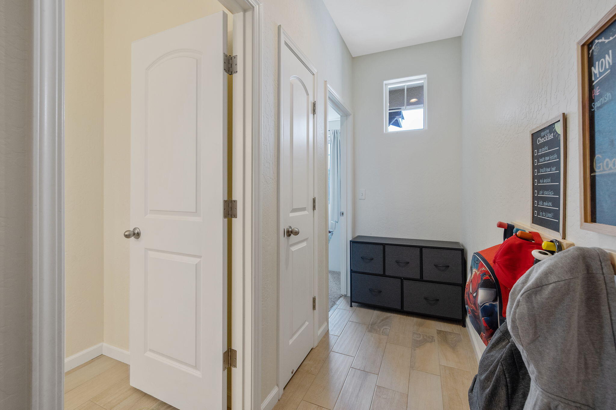 2306 E Mesa Ave, Visalia, CA 93292