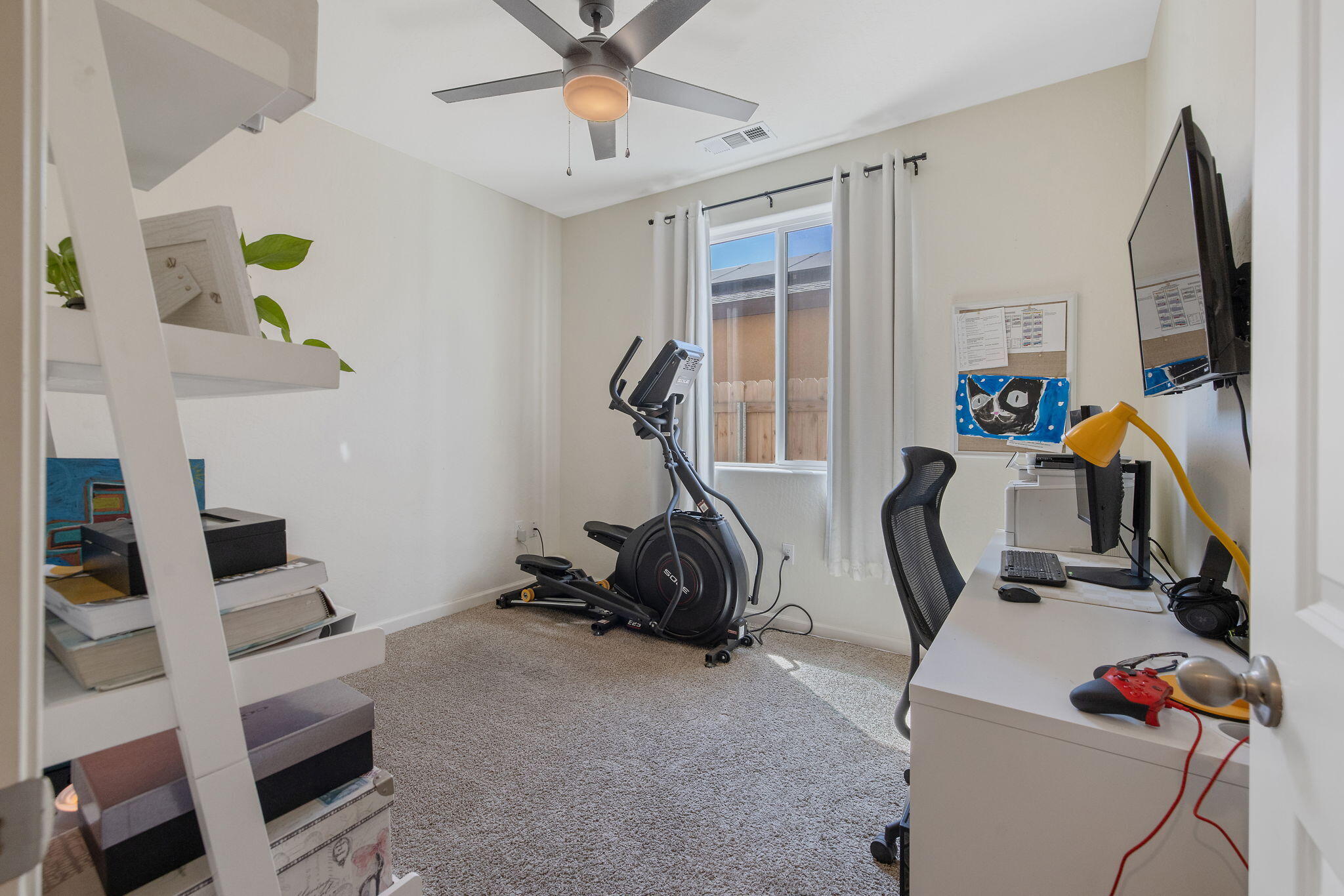 2306 E Mesa Ave, Visalia, CA 93292