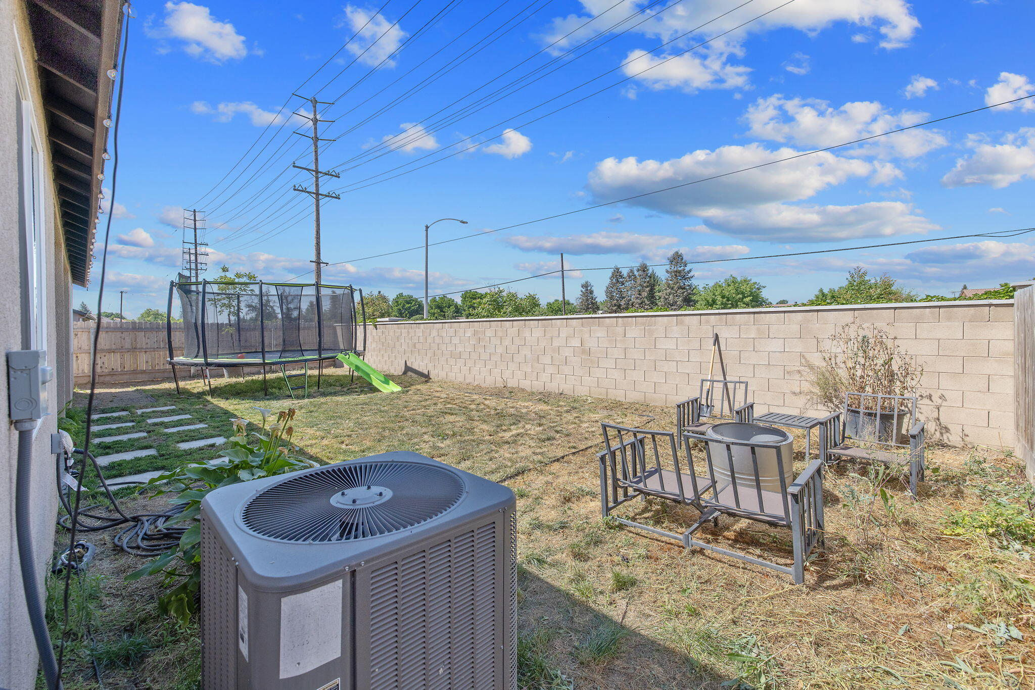 2306 E Mesa Ave, Visalia, CA 93292