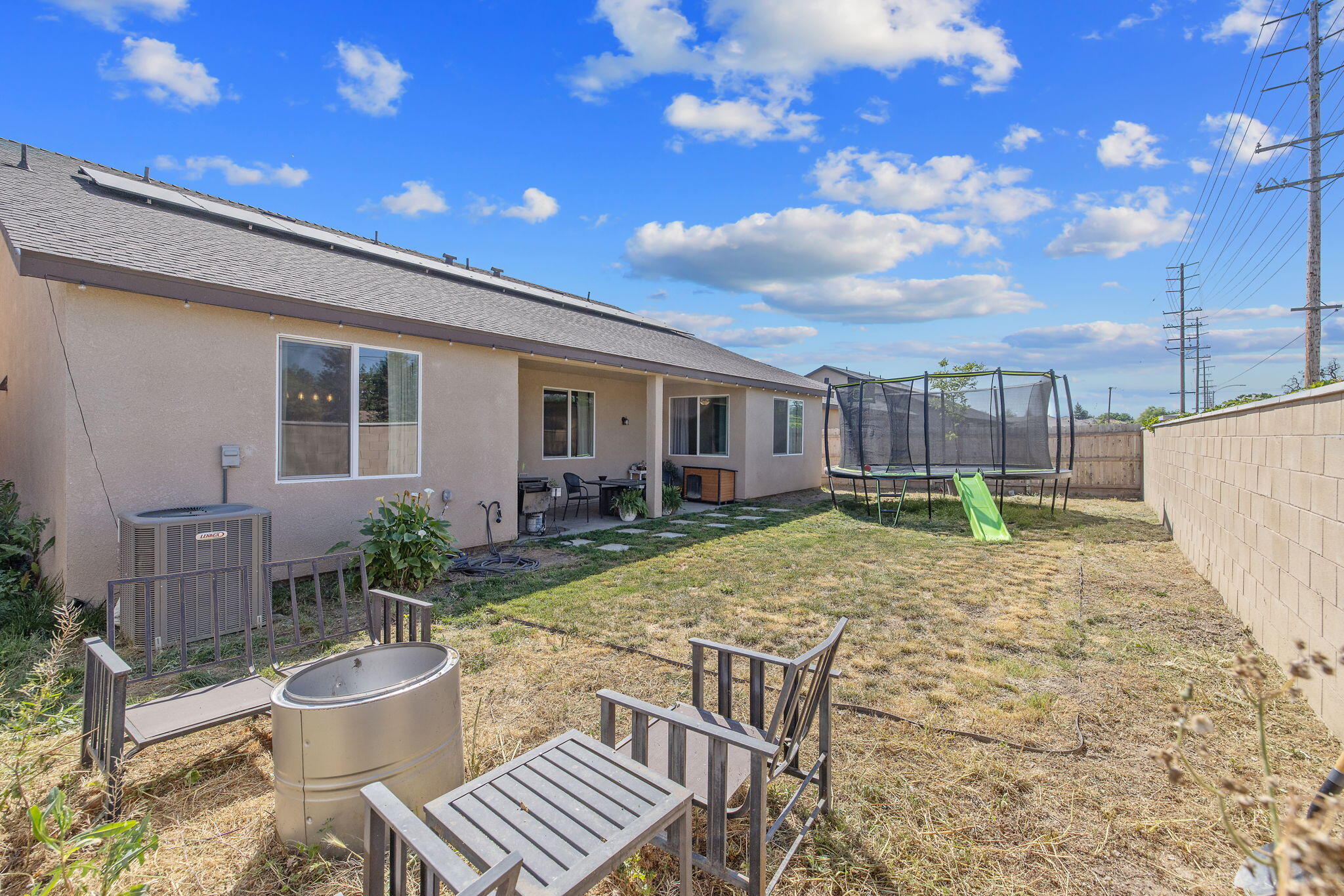 2306 E Mesa Ave, Visalia, CA 93292