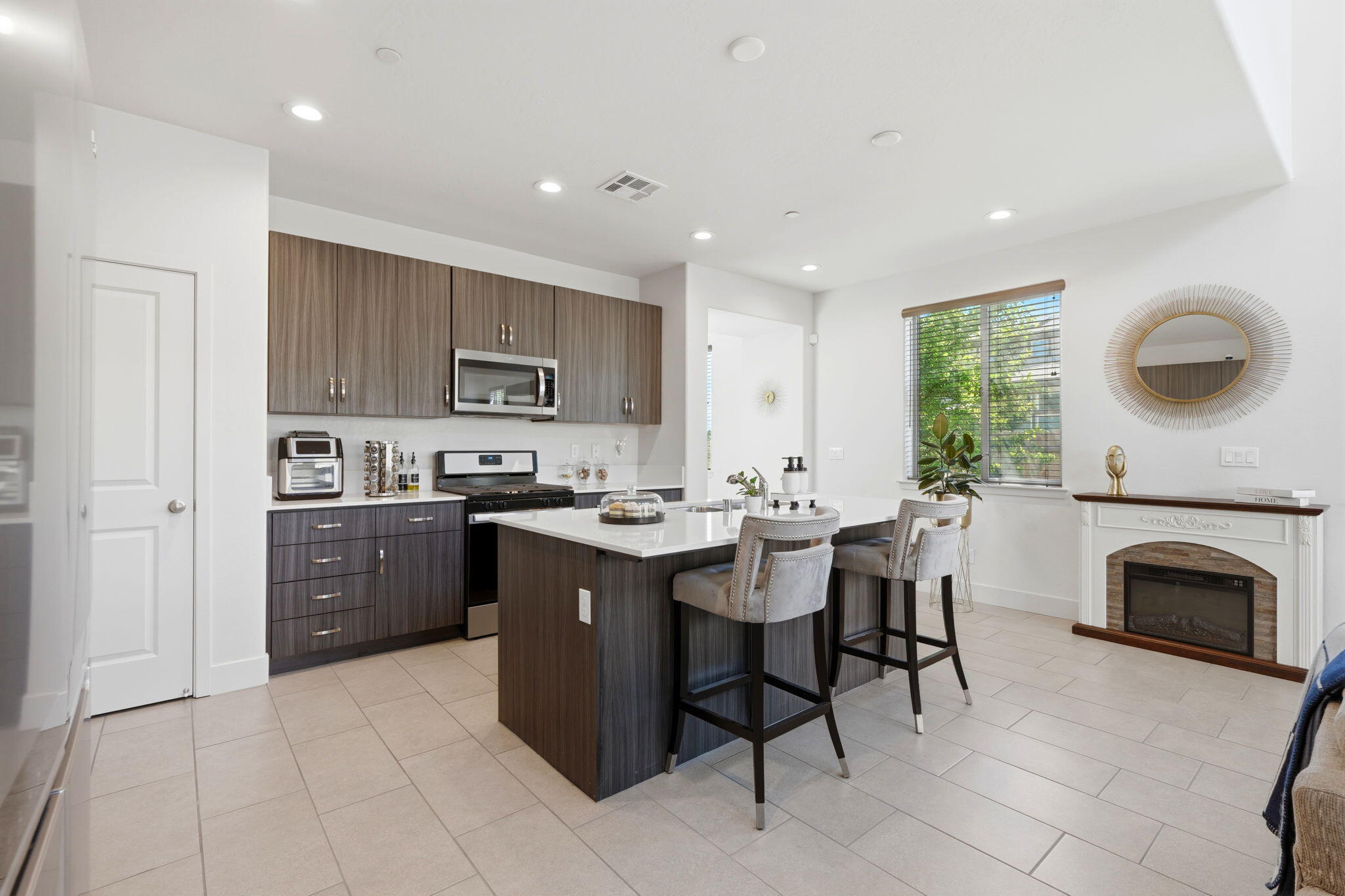 3432 W Good Ave, Visalia, CA 93277