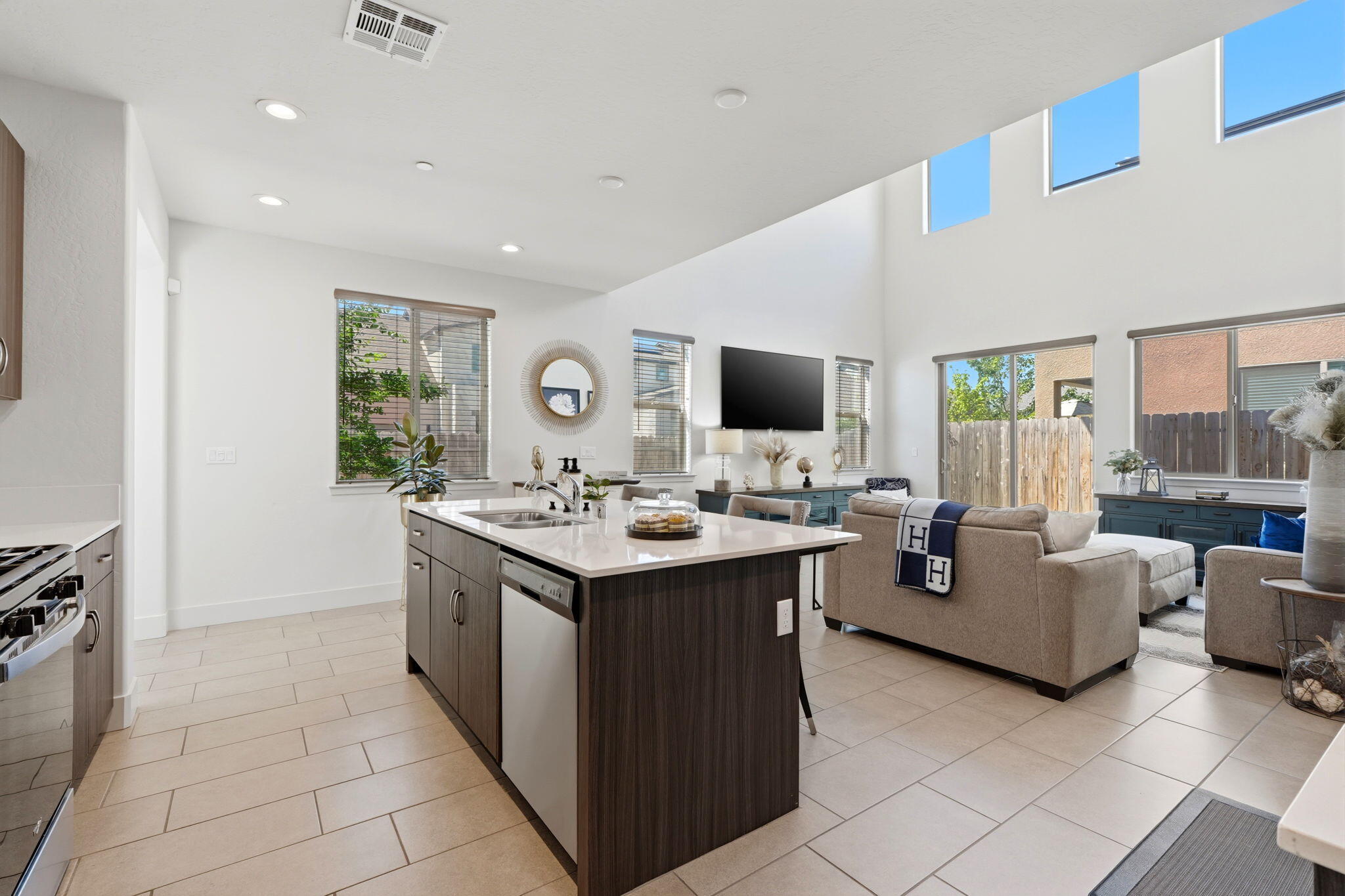 3432 W Good Ave, Visalia, CA 93277