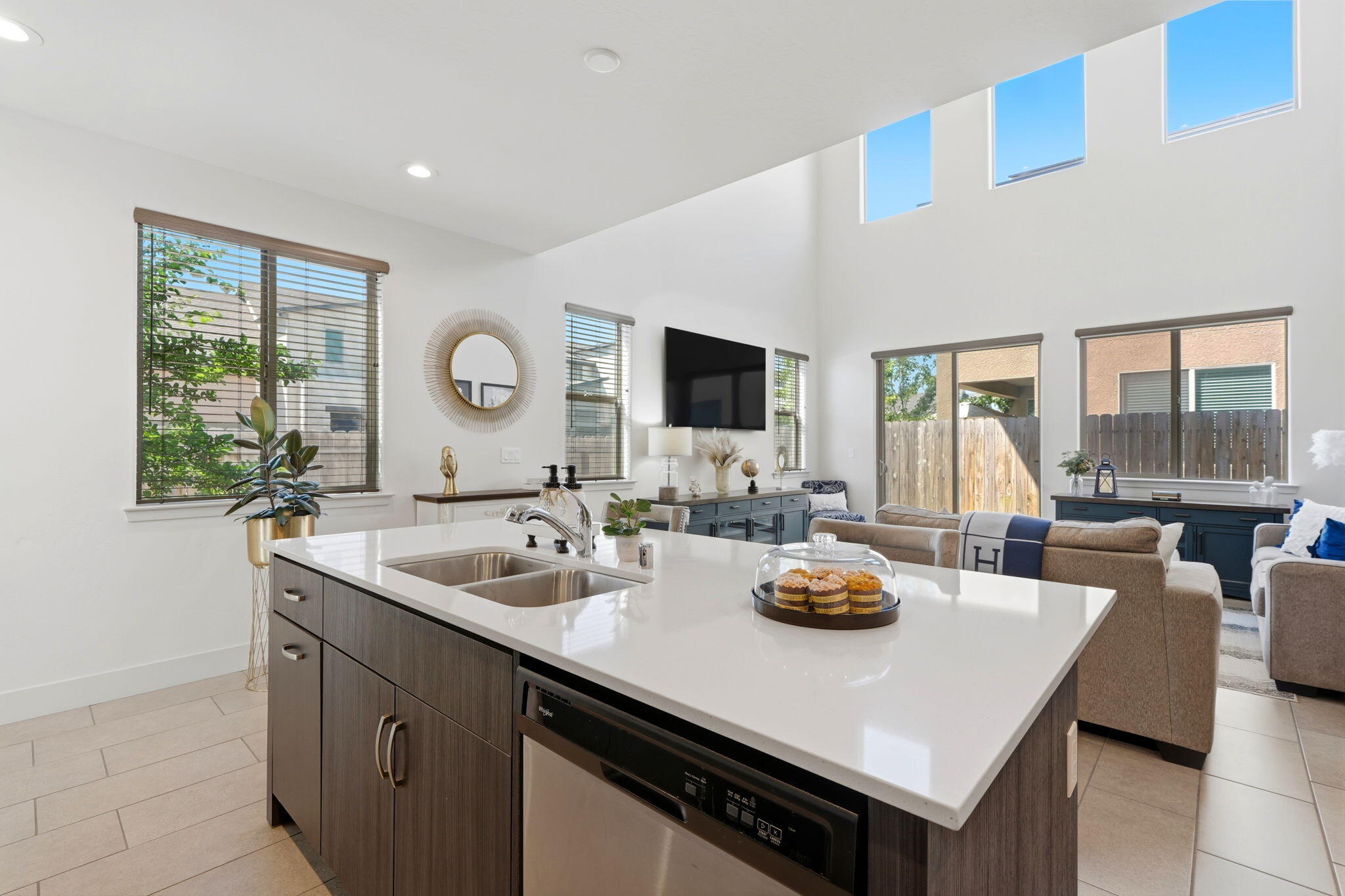 3432 W Good Ave, Visalia, CA 93277