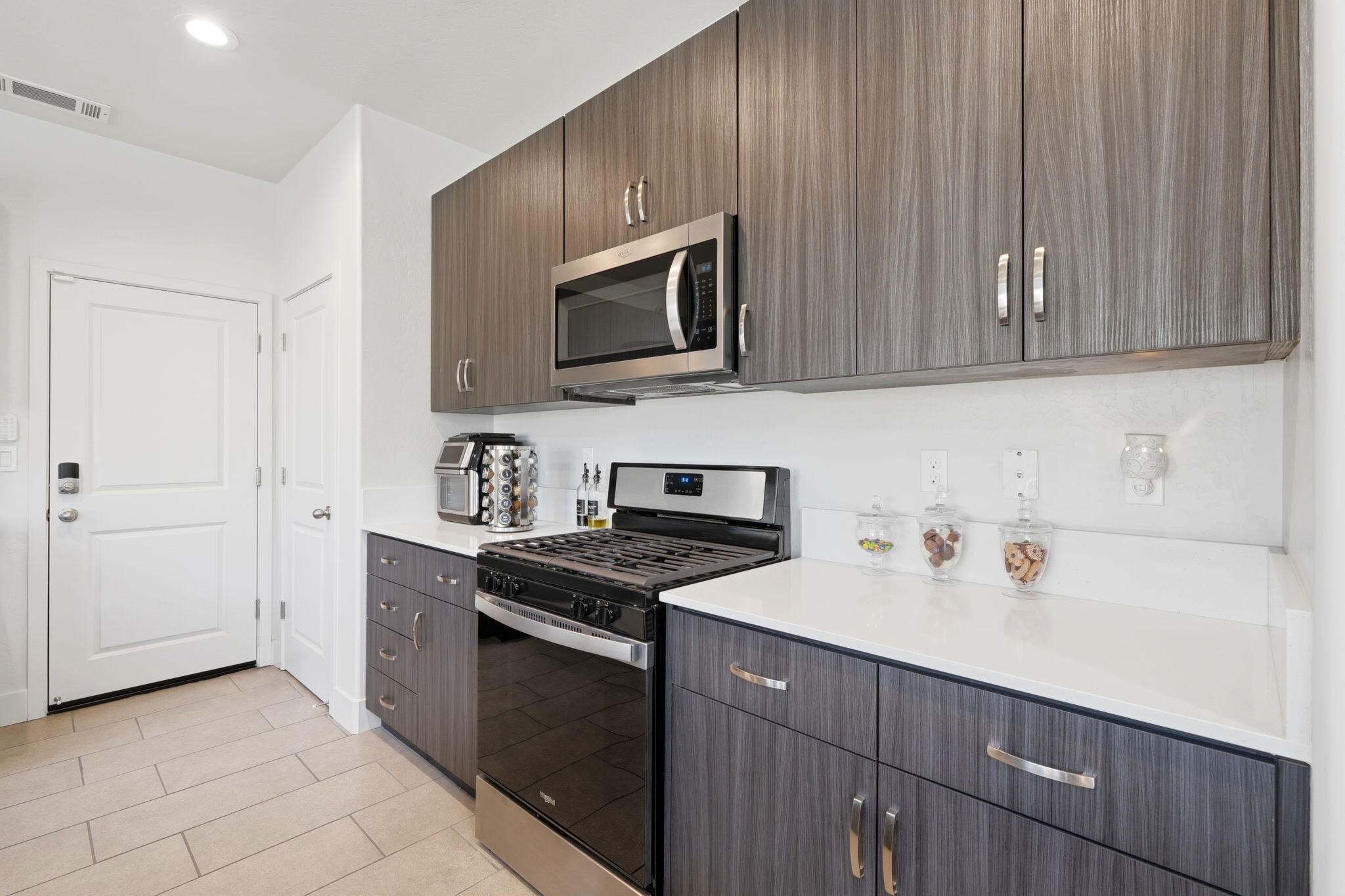 3432 W Good Ave, Visalia, CA 93277