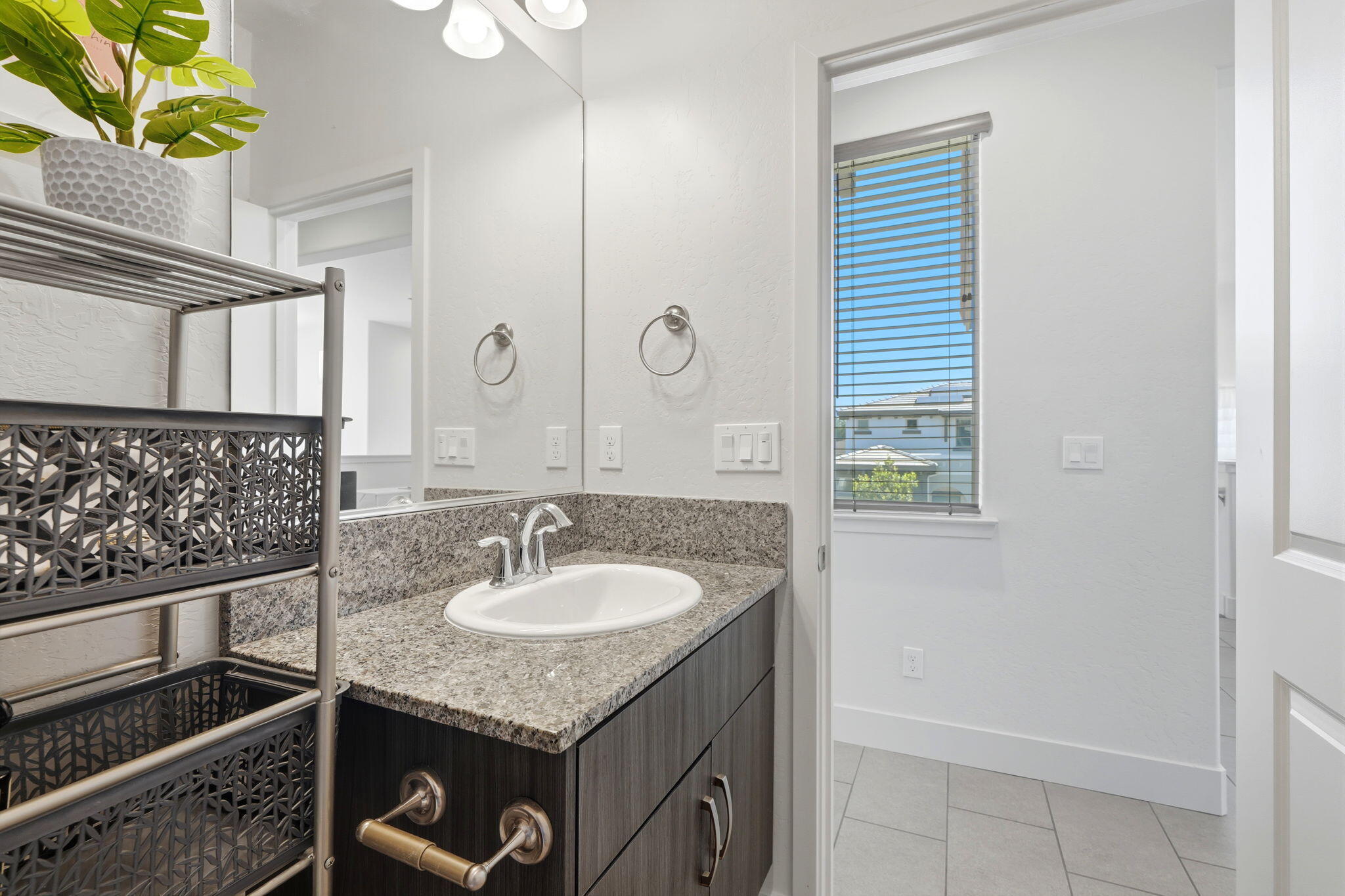 3432 W Good Ave, Visalia, CA 93277