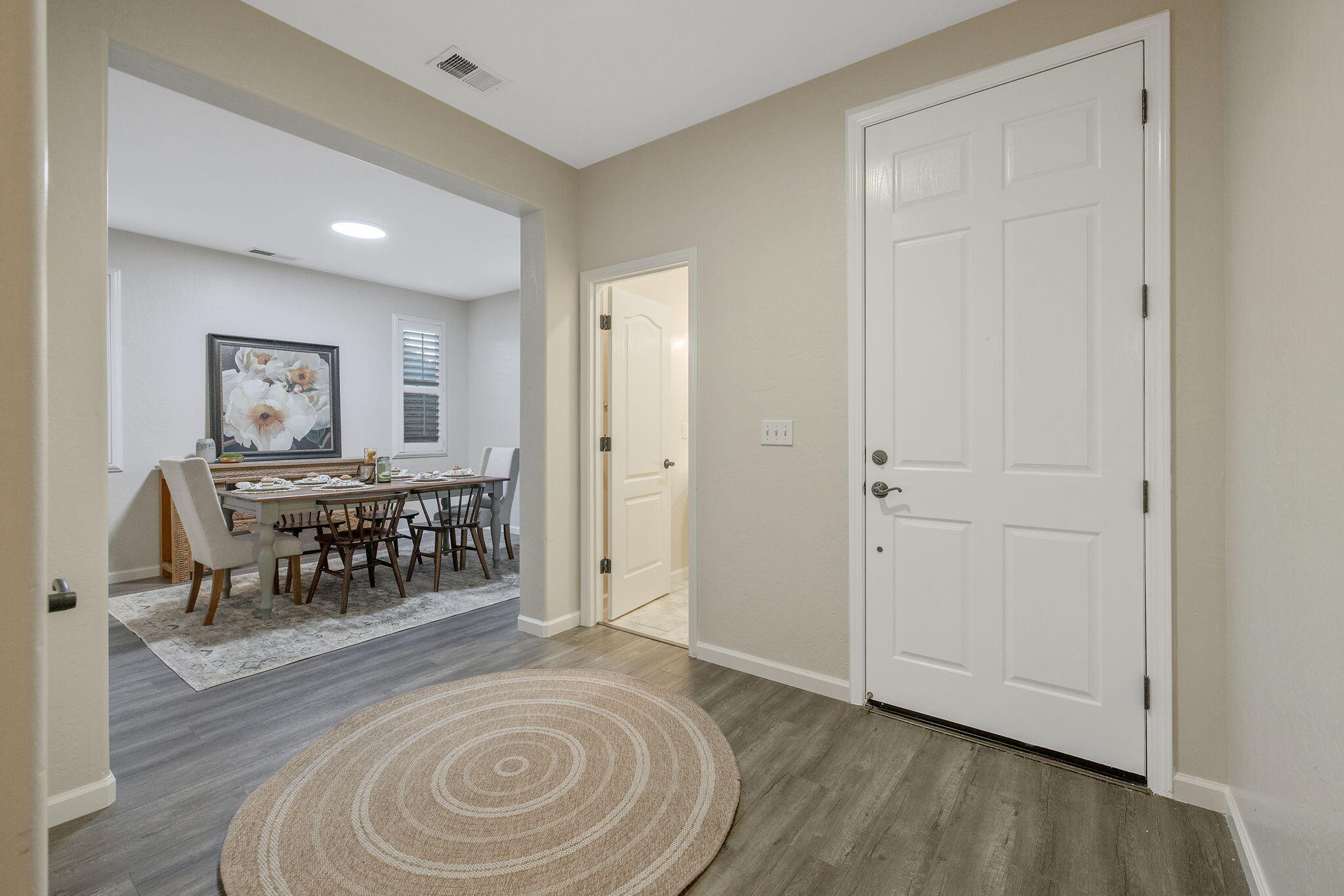 1608 N Oliveto Ct, Visalia, CA 93291