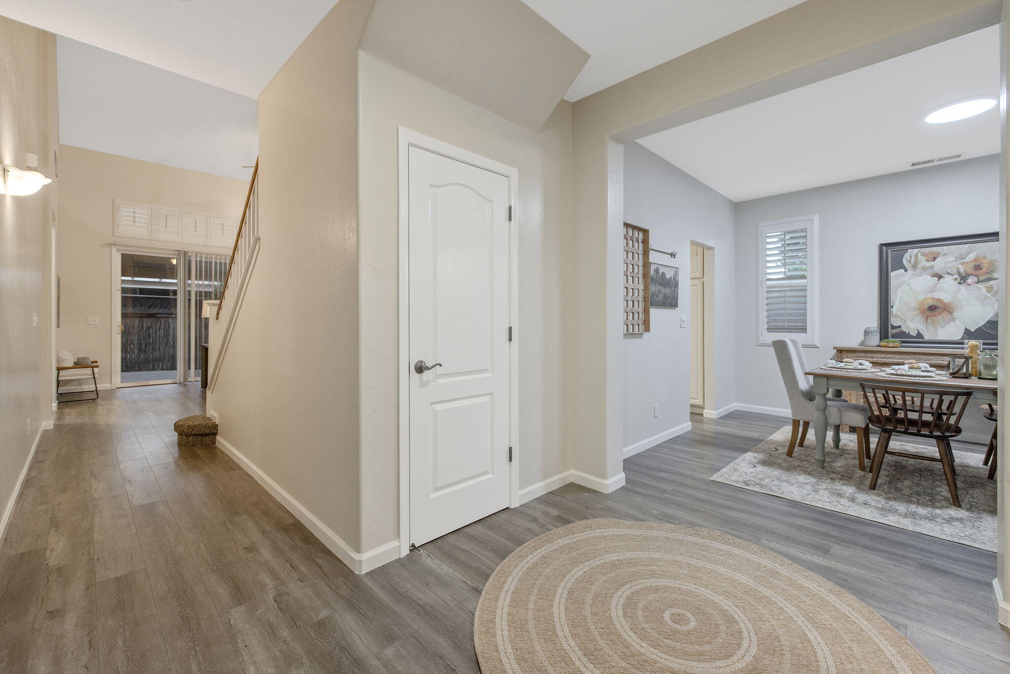 1608 N Oliveto Ct, Visalia, CA 93291