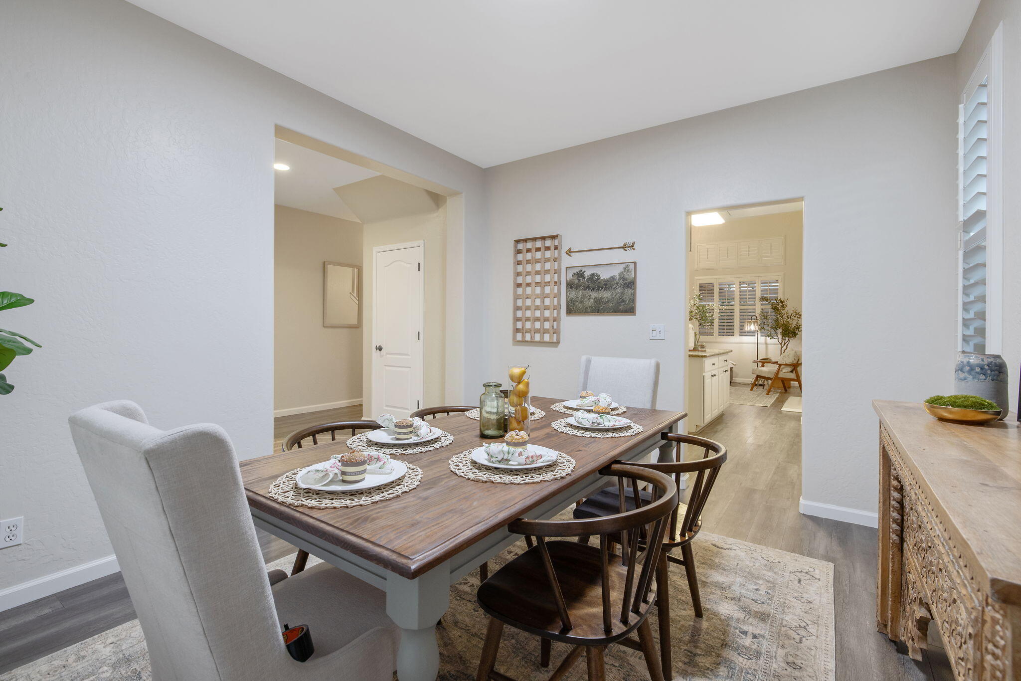 1608 N Oliveto Ct, Visalia, CA 93291