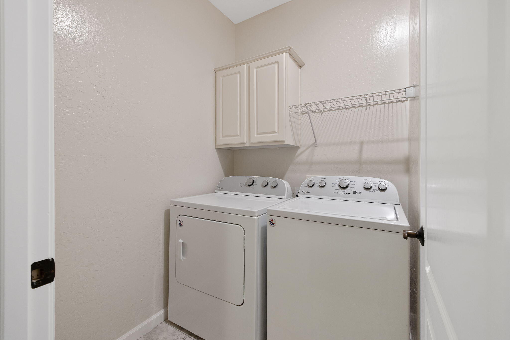 1608 N Oliveto Ct, Visalia, CA 93291