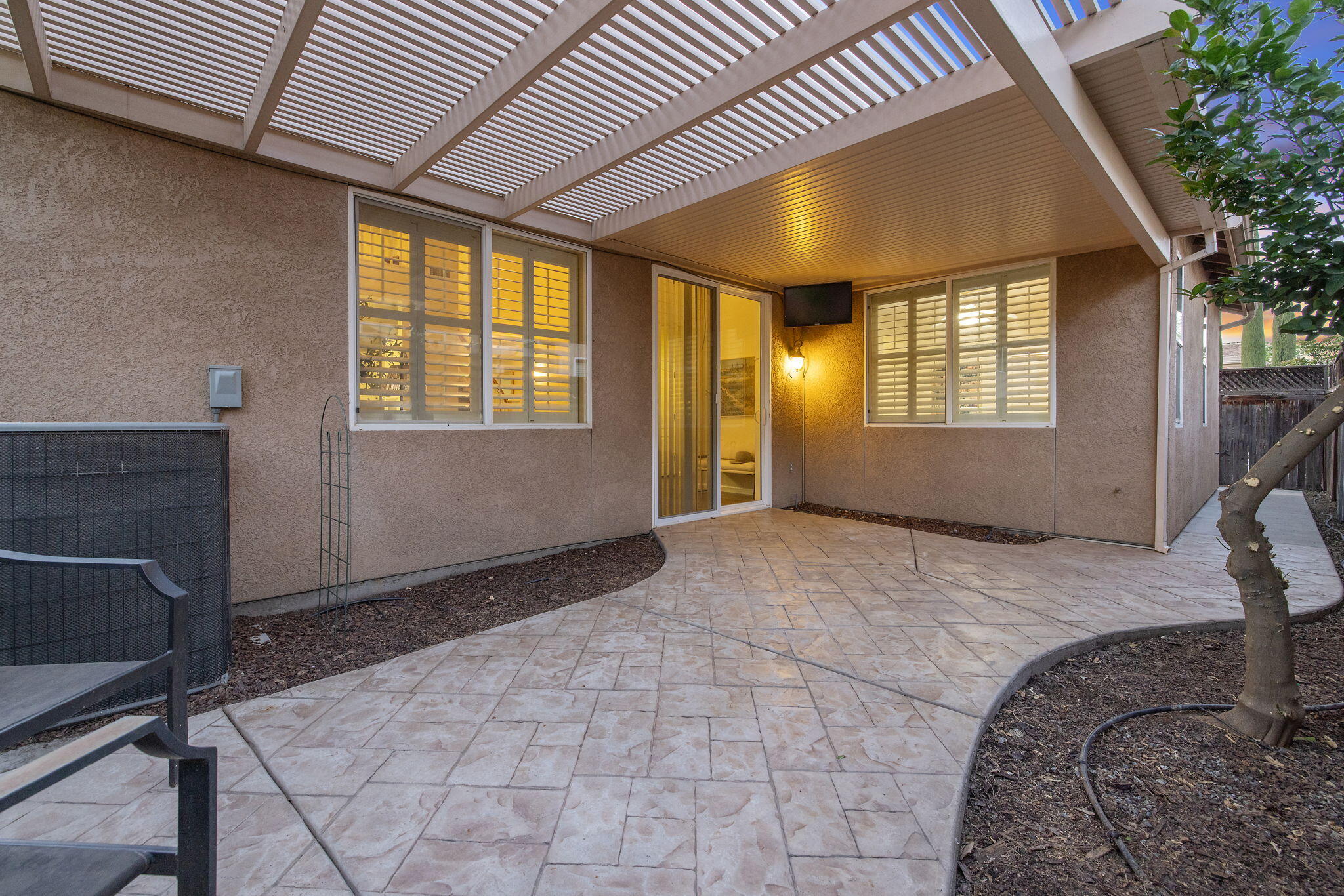 1608 N Oliveto Ct, Visalia, CA 93291