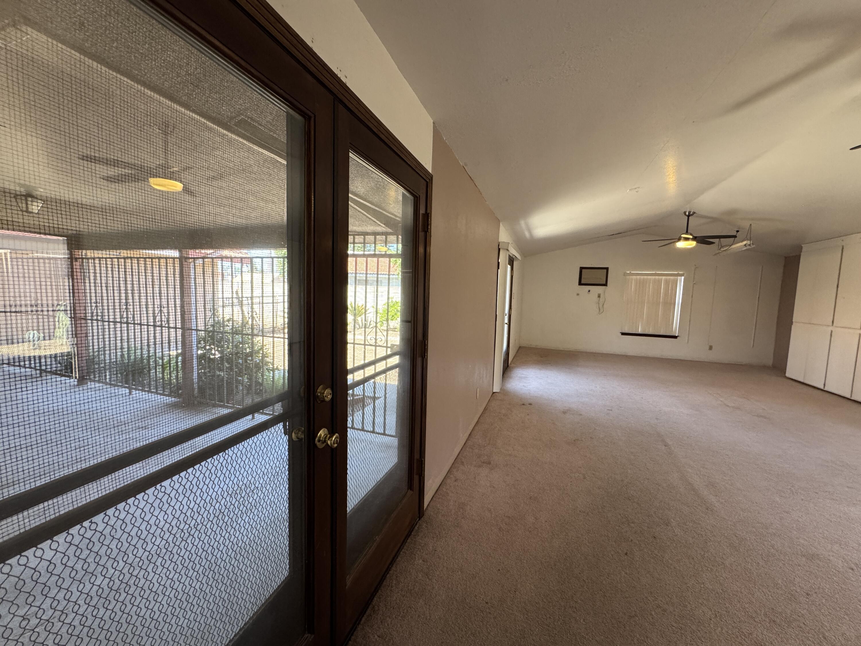 1502 S Lydia Dr, Tulare, CA 93274