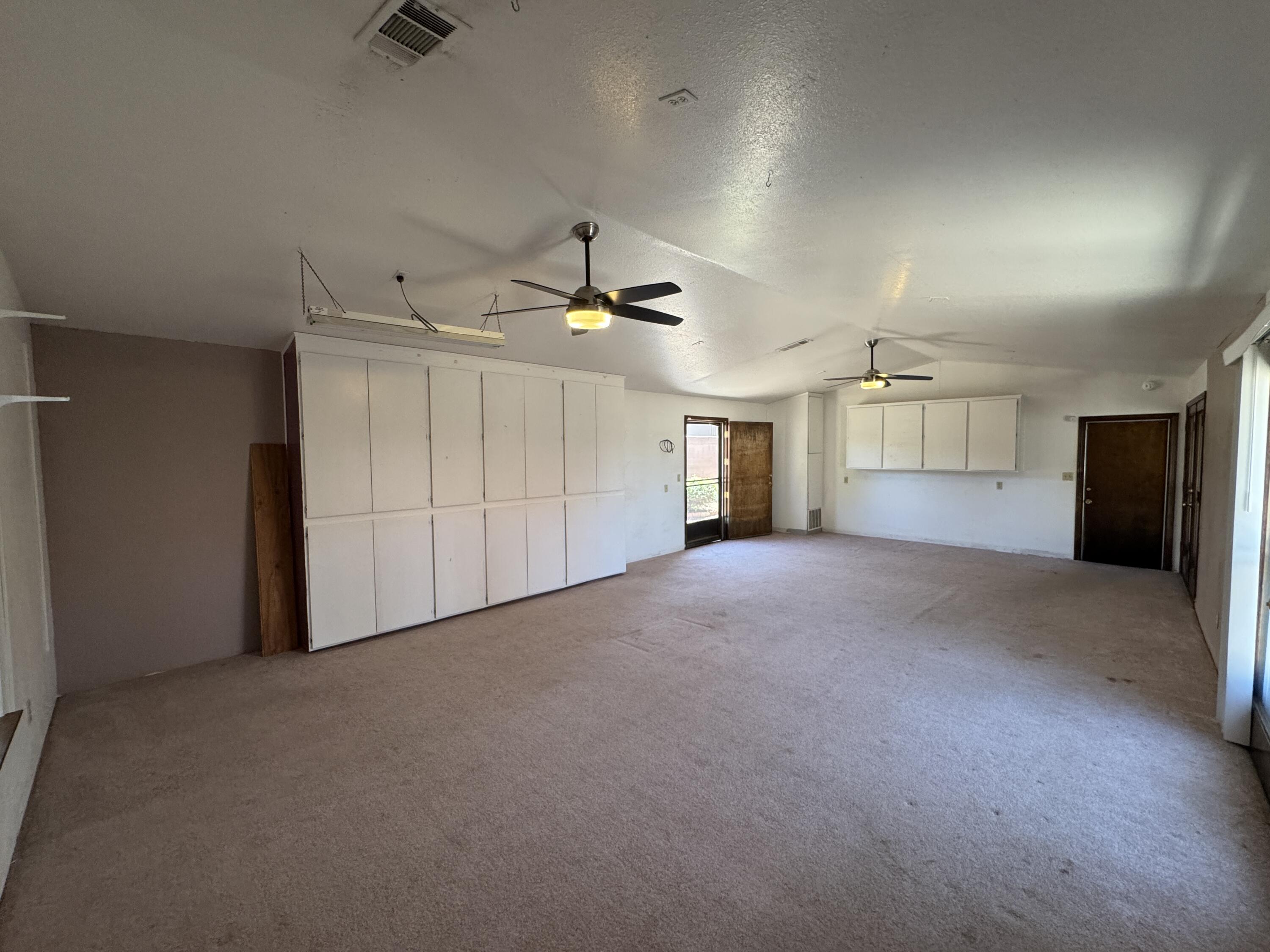 1502 S Lydia Dr, Tulare, CA 93274