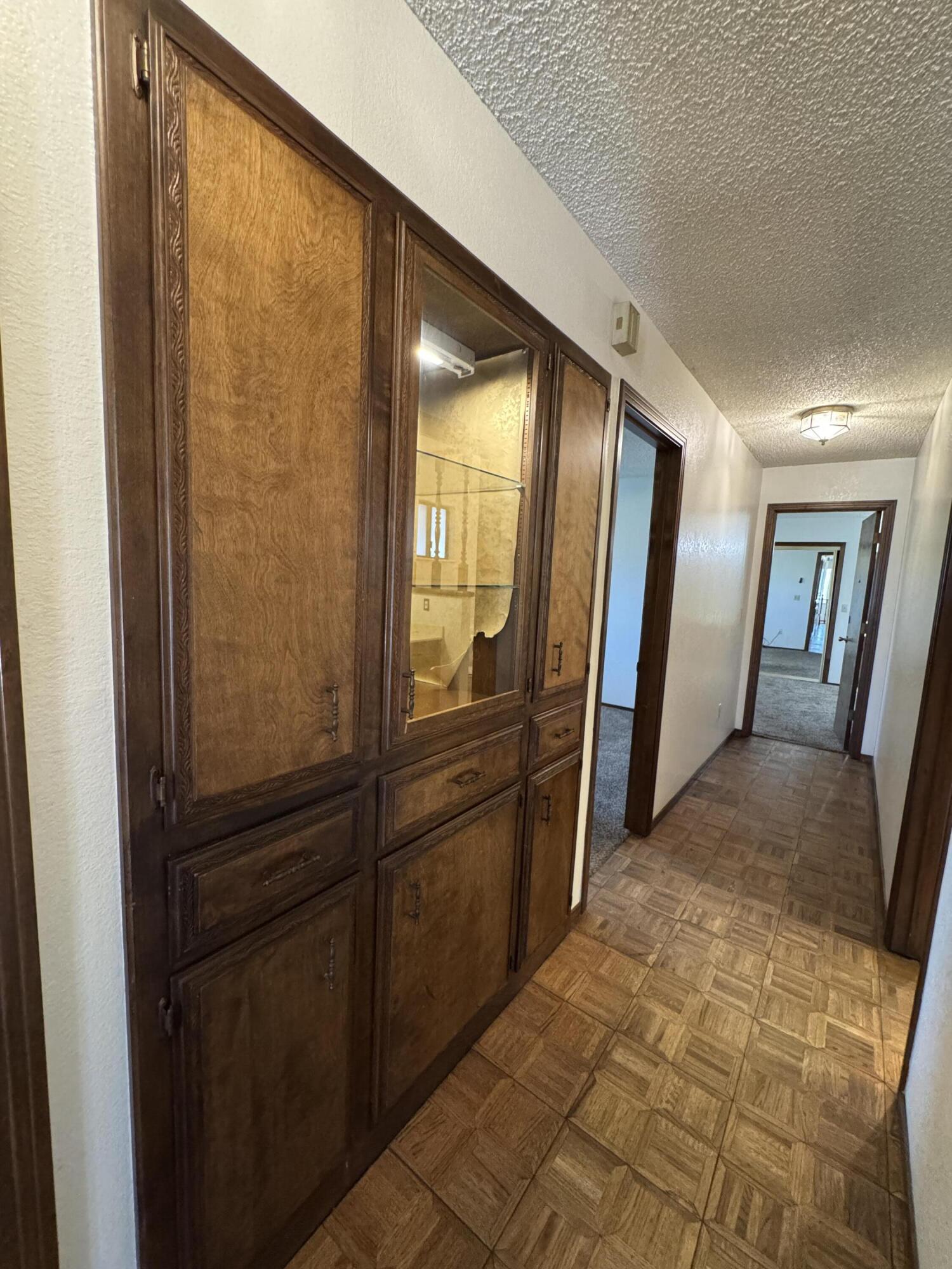 1502 S Lydia Dr, Tulare, CA 93274