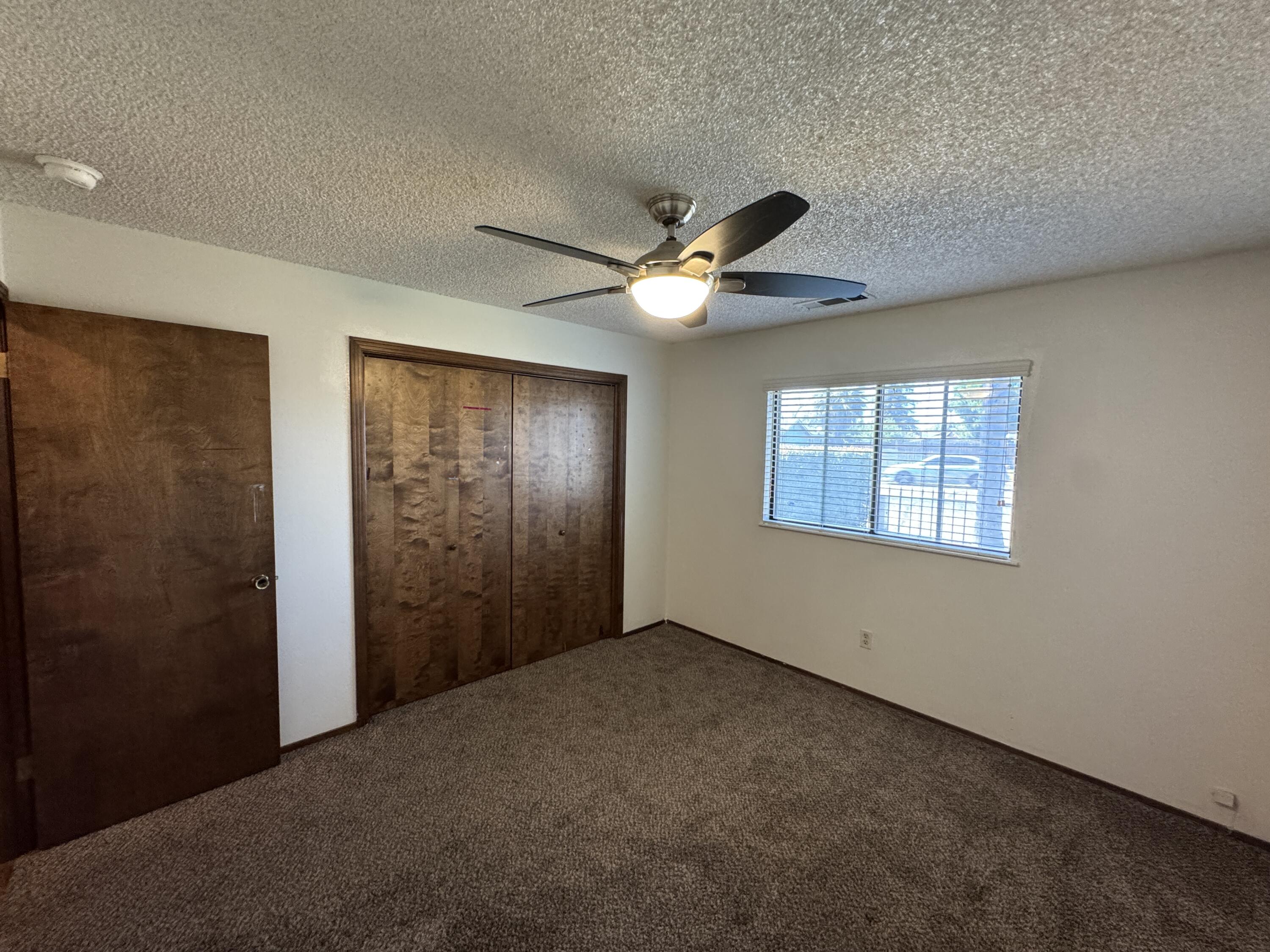 1502 S Lydia Dr, Tulare, CA 93274