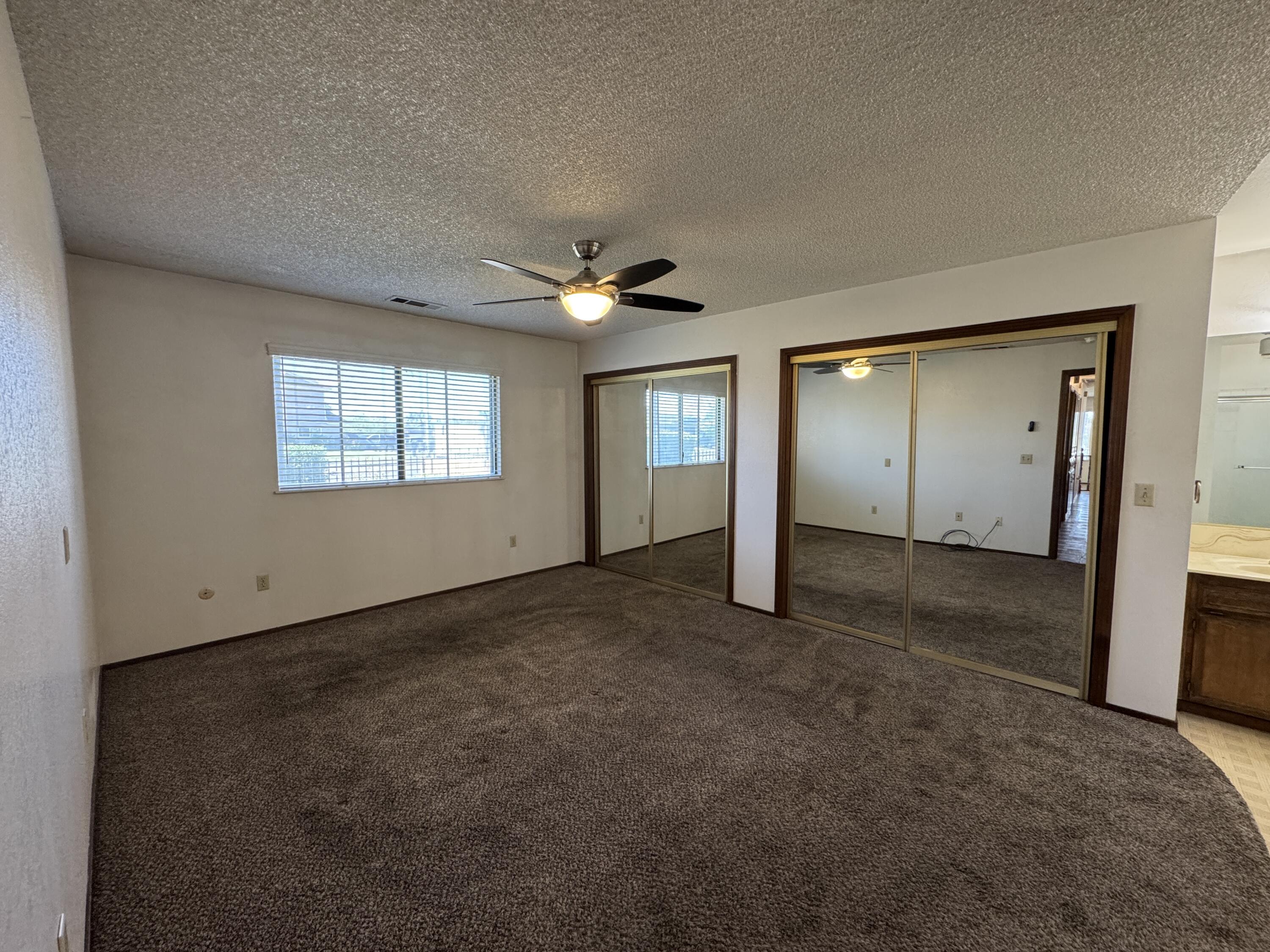 1502 S Lydia Dr, Tulare, CA 93274