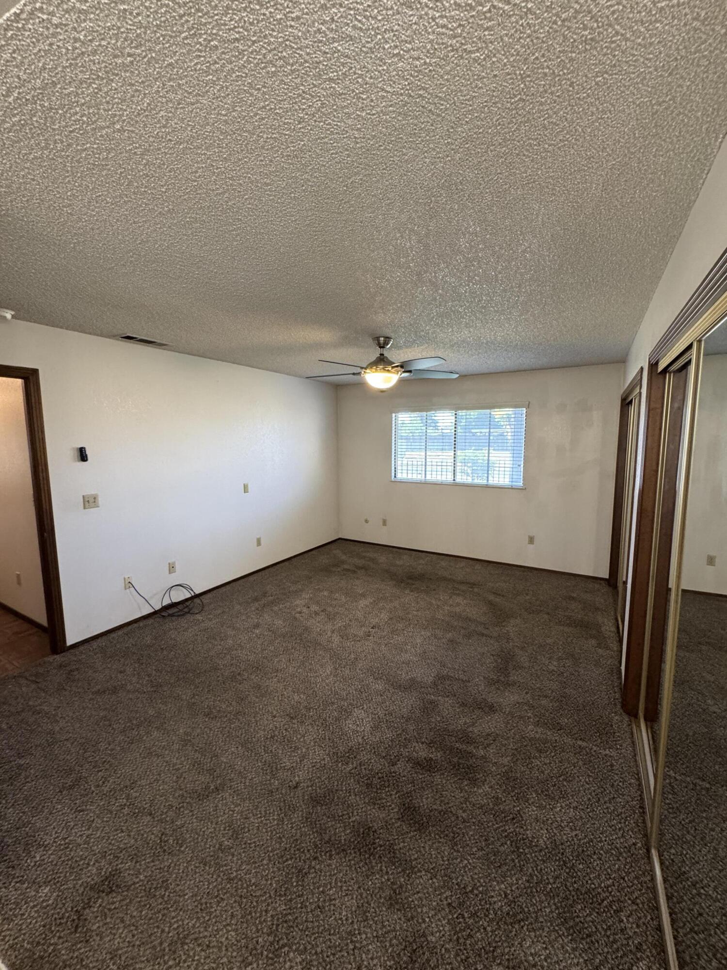 1502 S Lydia Dr, Tulare, CA 93274