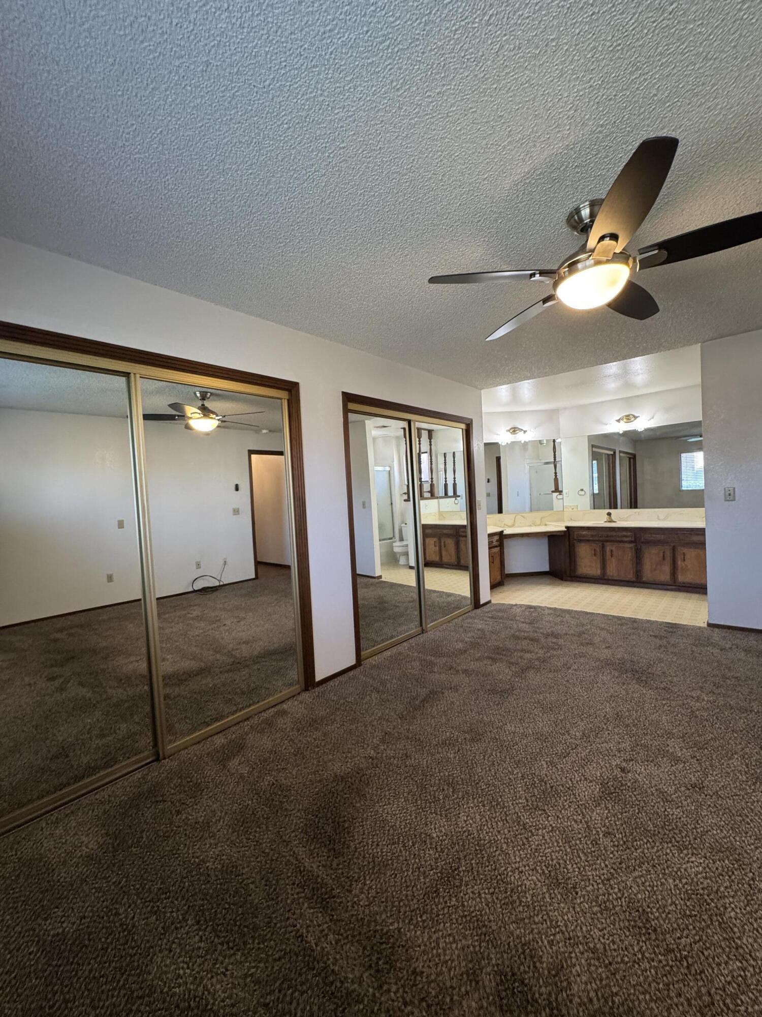 1502 S Lydia Dr, Tulare, CA 93274