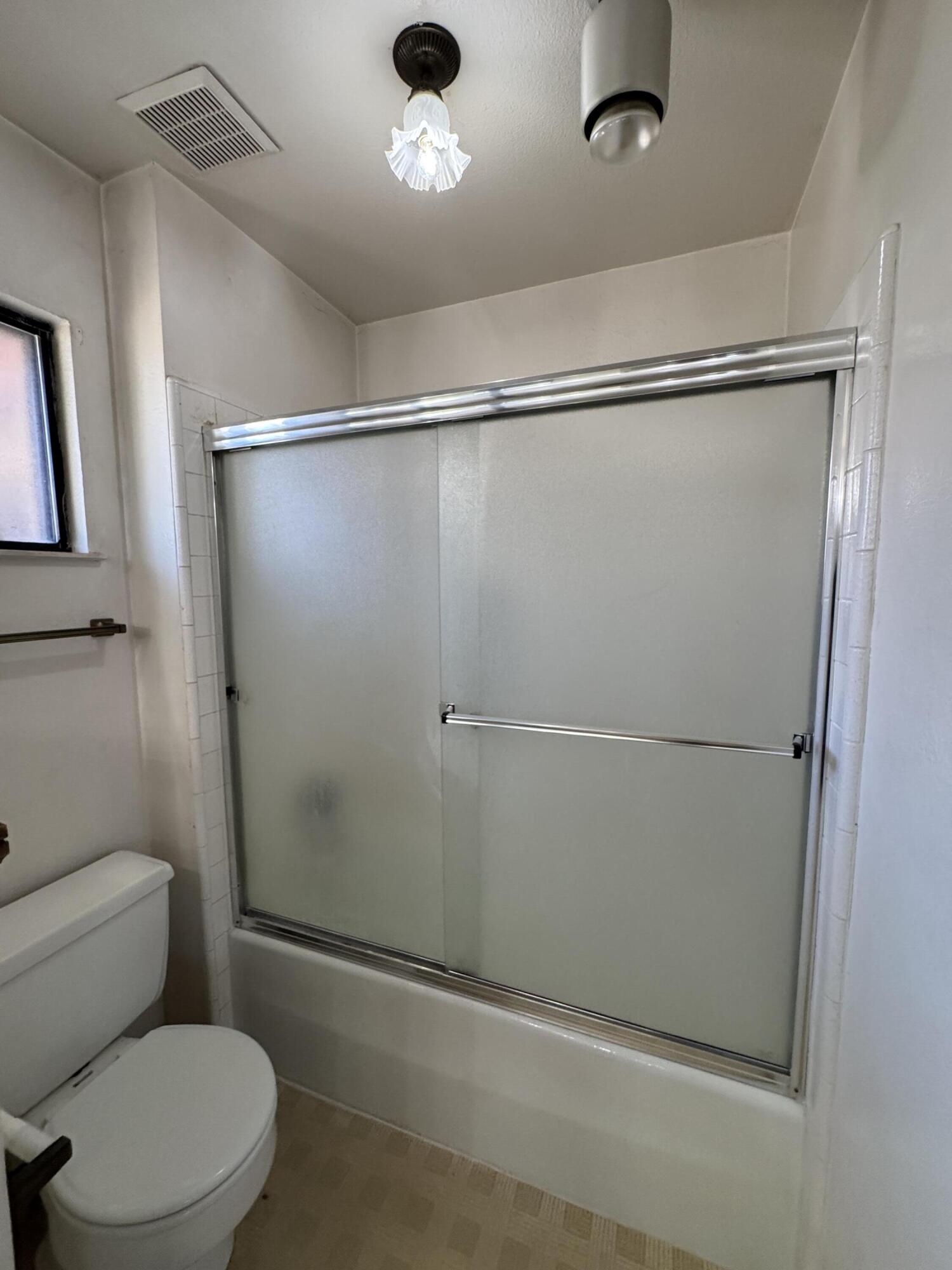 1502 S Lydia Dr, Tulare, CA 93274