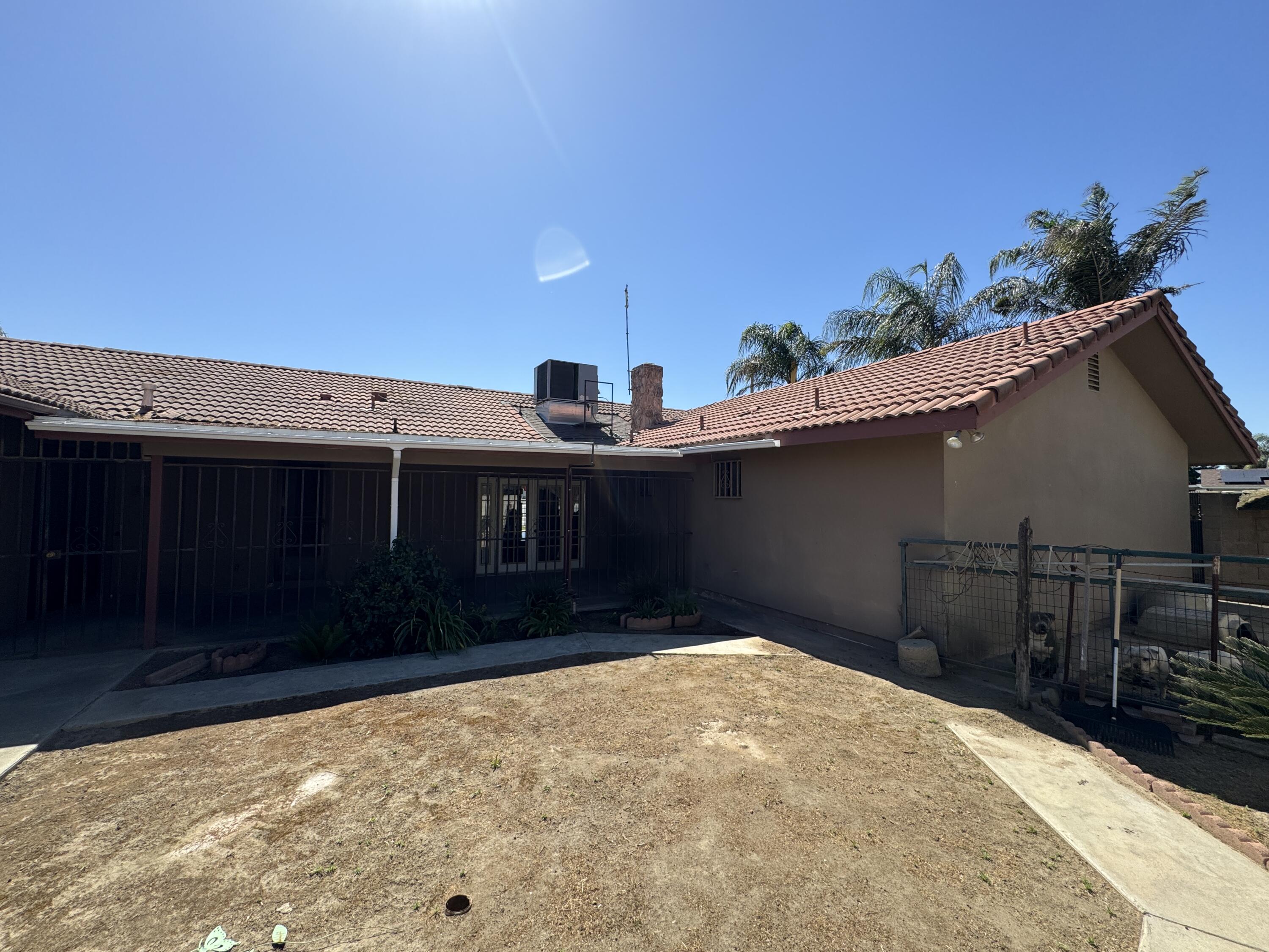 1502 S Lydia Dr, Tulare, CA 93274