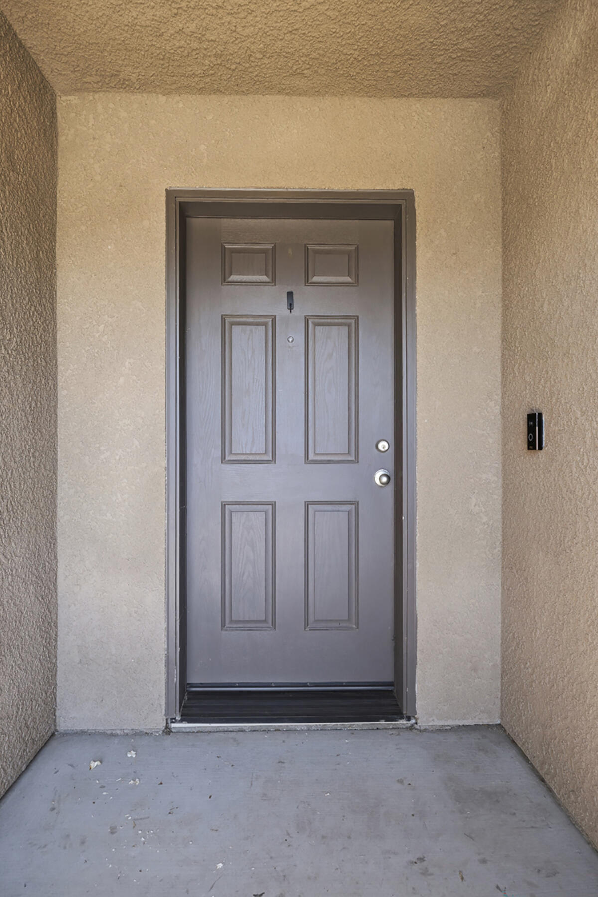 2141 N Highland St, Visalia, CA 93291