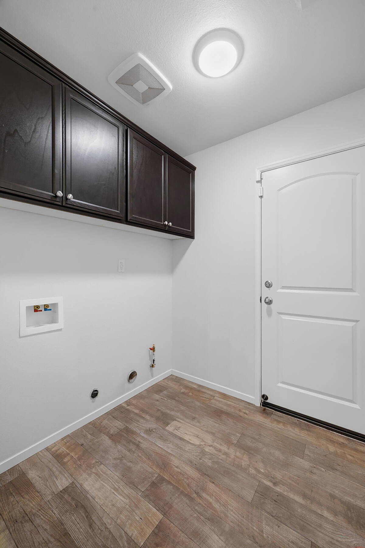 2141 N Highland St, Visalia, CA 93291