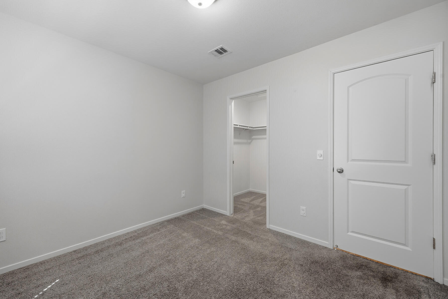 2141 N Highland St, Visalia, CA 93291