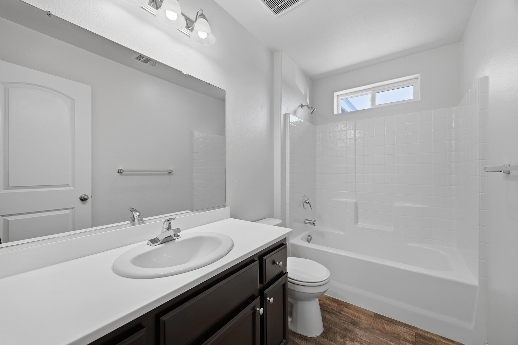 2141 N Highland St, Visalia, CA 93291