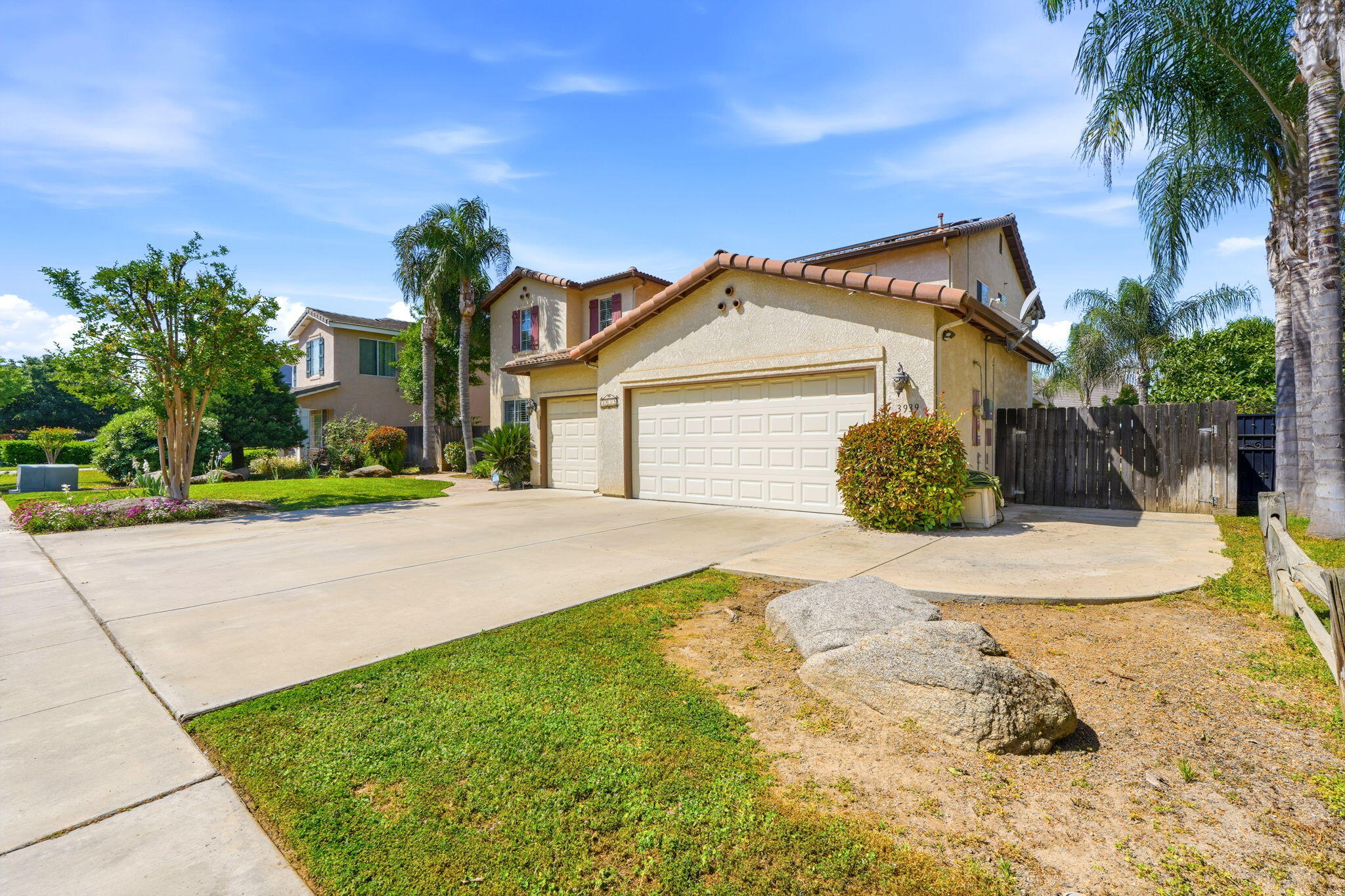 3939 S Crenshaw St, Visalia, CA 93277