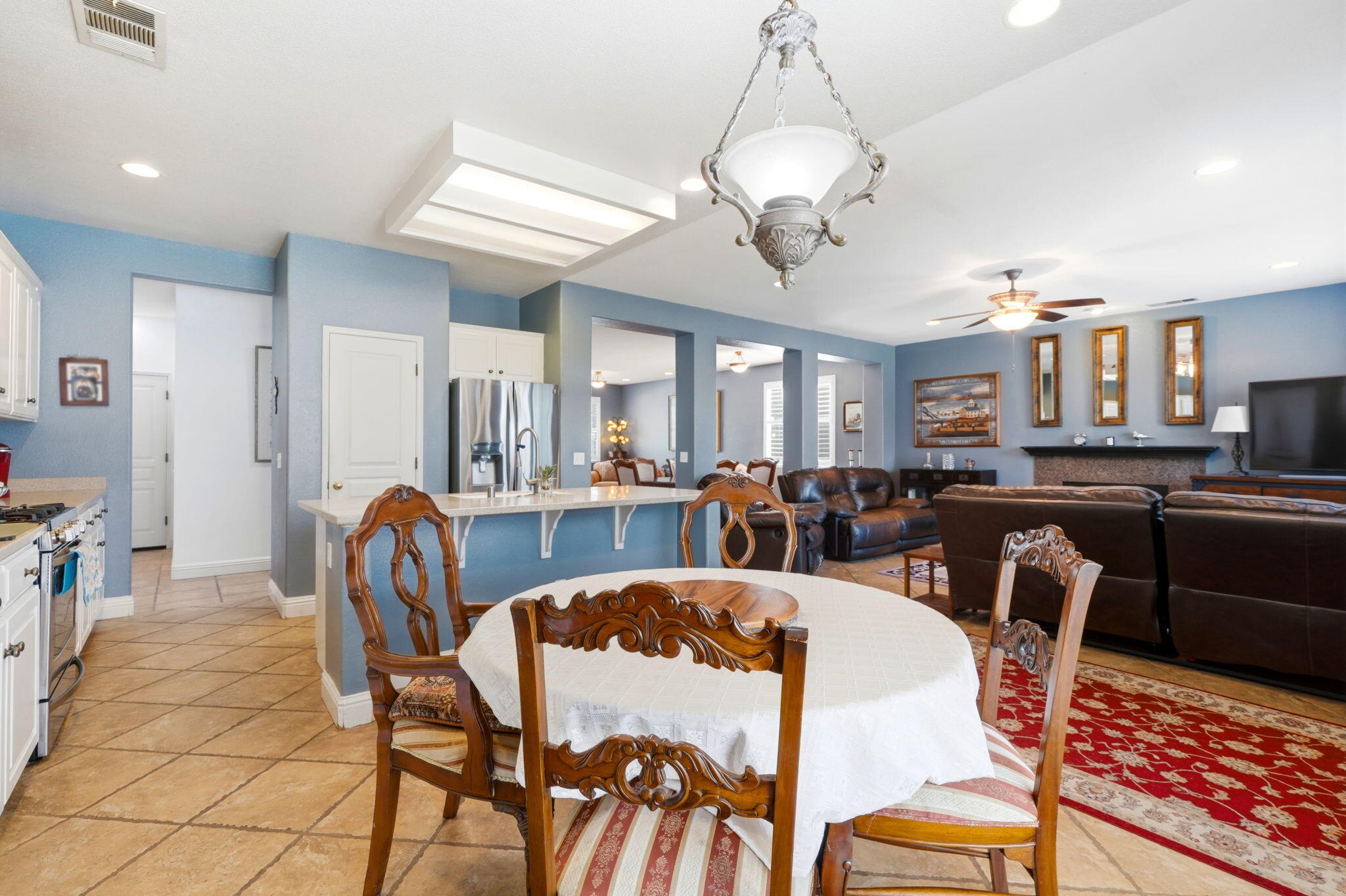 3939 S Crenshaw St, Visalia, CA 93277