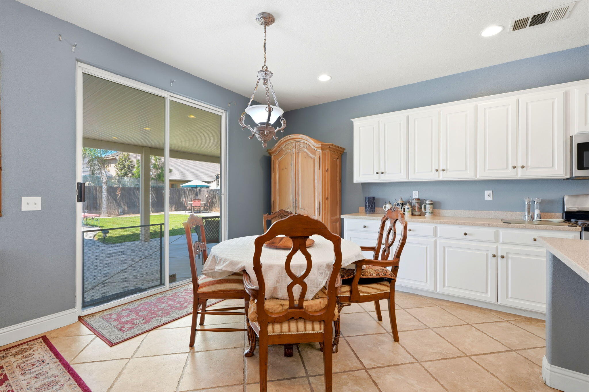 3939 S Crenshaw St, Visalia, CA 93277