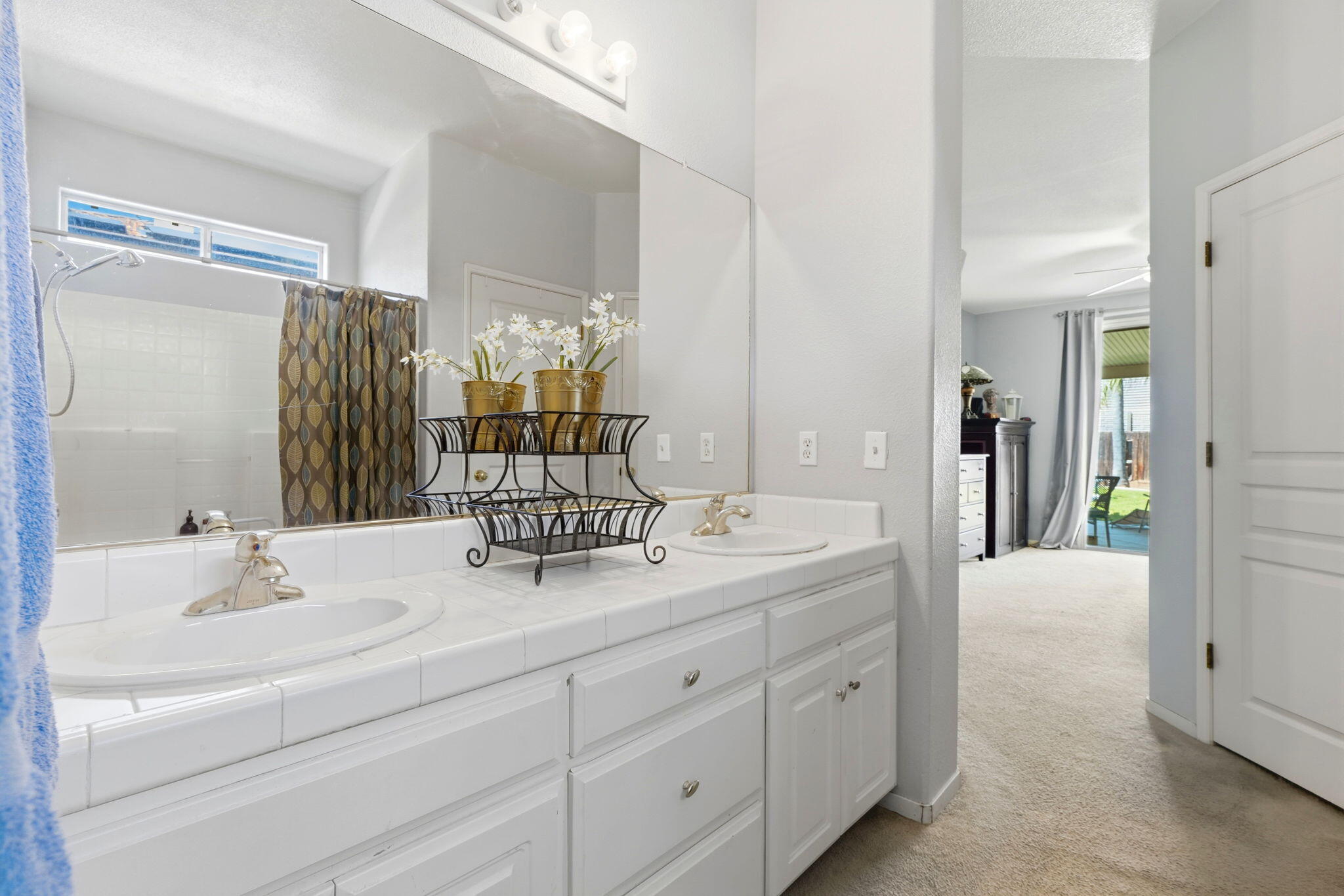 3939 S Crenshaw St, Visalia, CA 93277