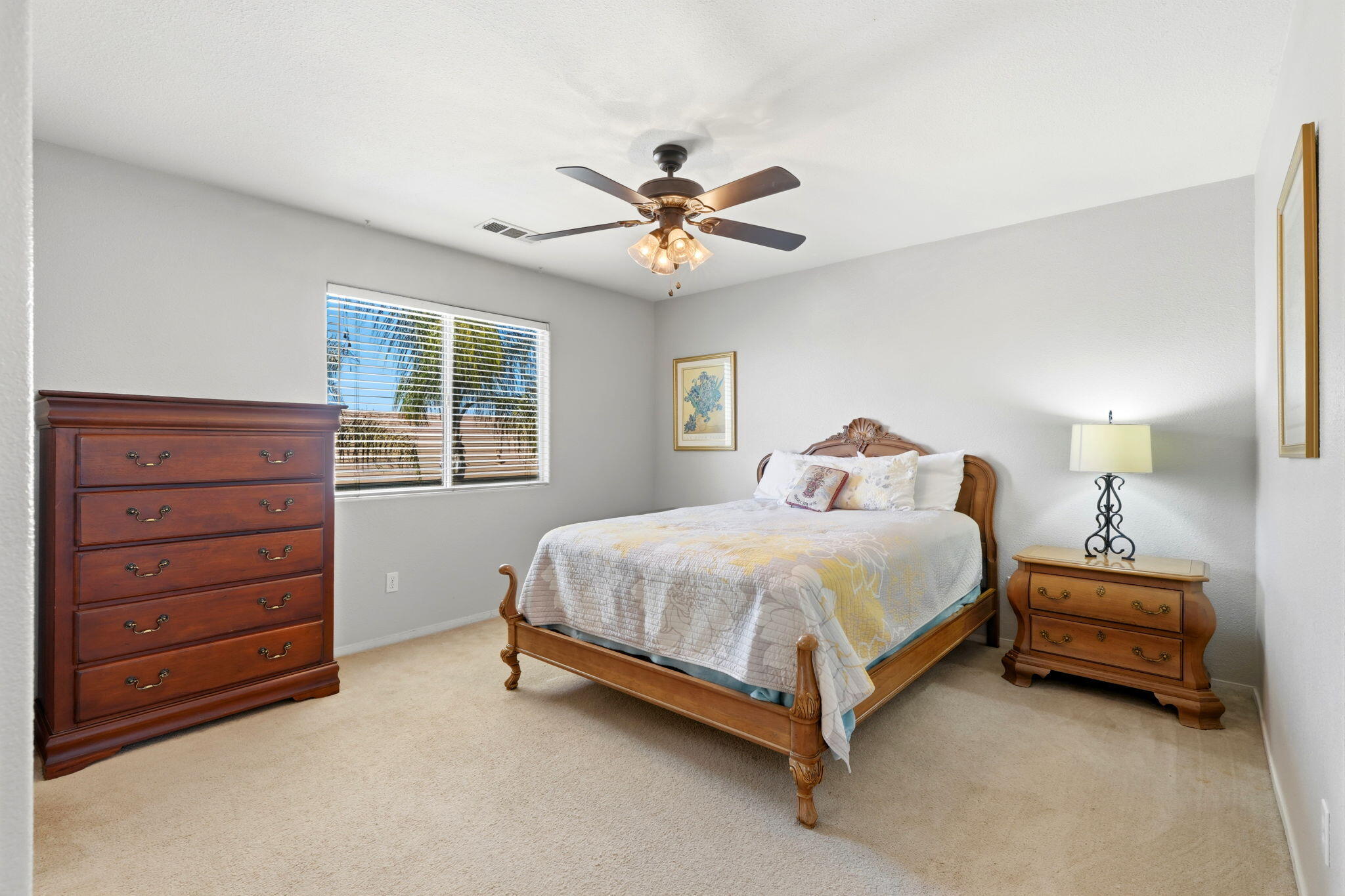 3939 S Crenshaw St, Visalia, CA 93277