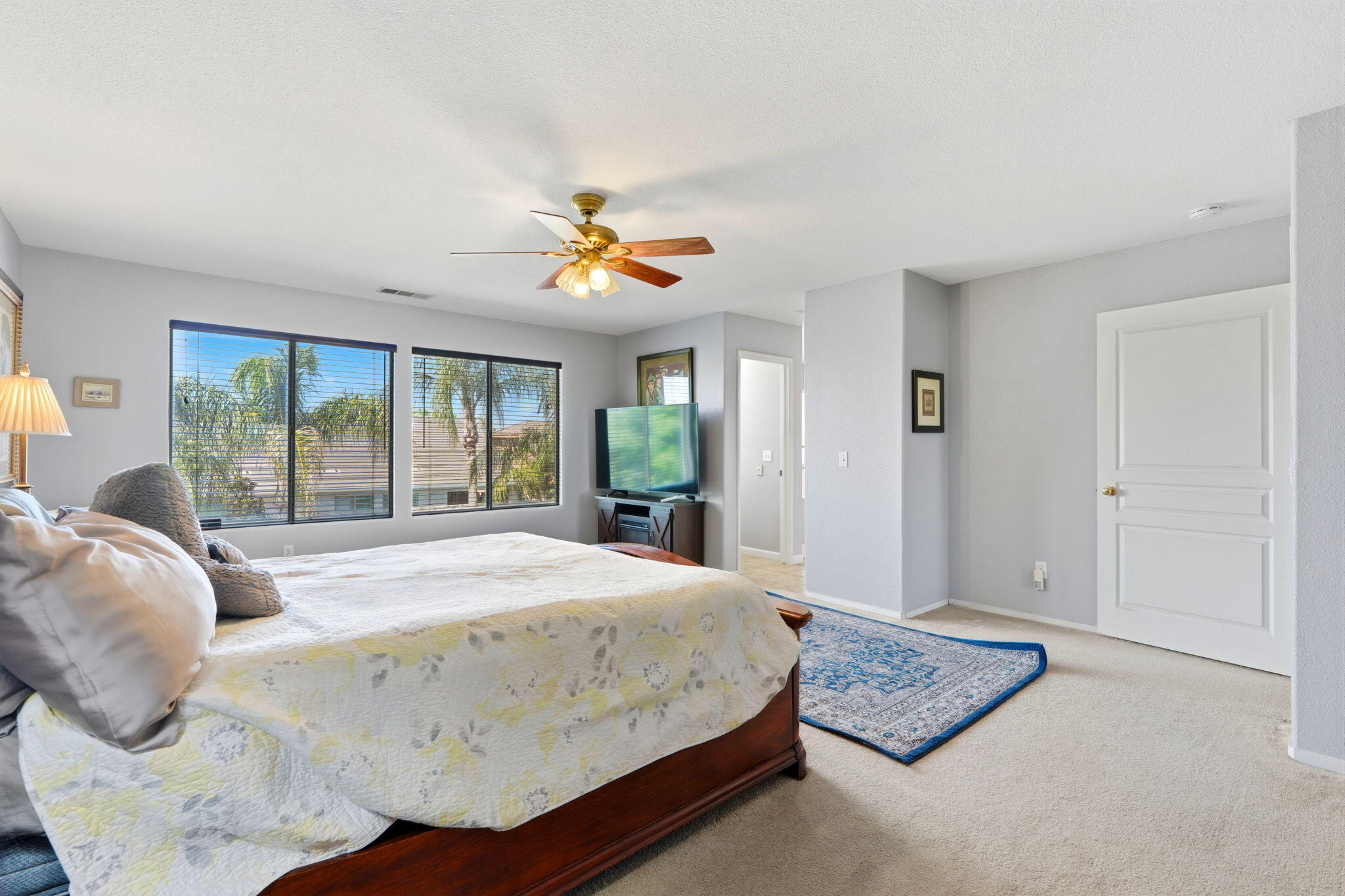 3939 S Crenshaw St, Visalia, CA 93277