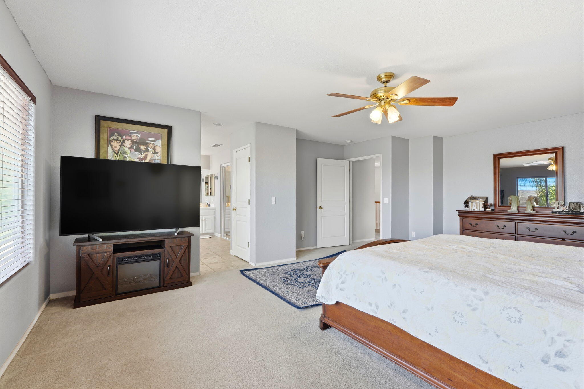 3939 S Crenshaw St, Visalia, CA 93277