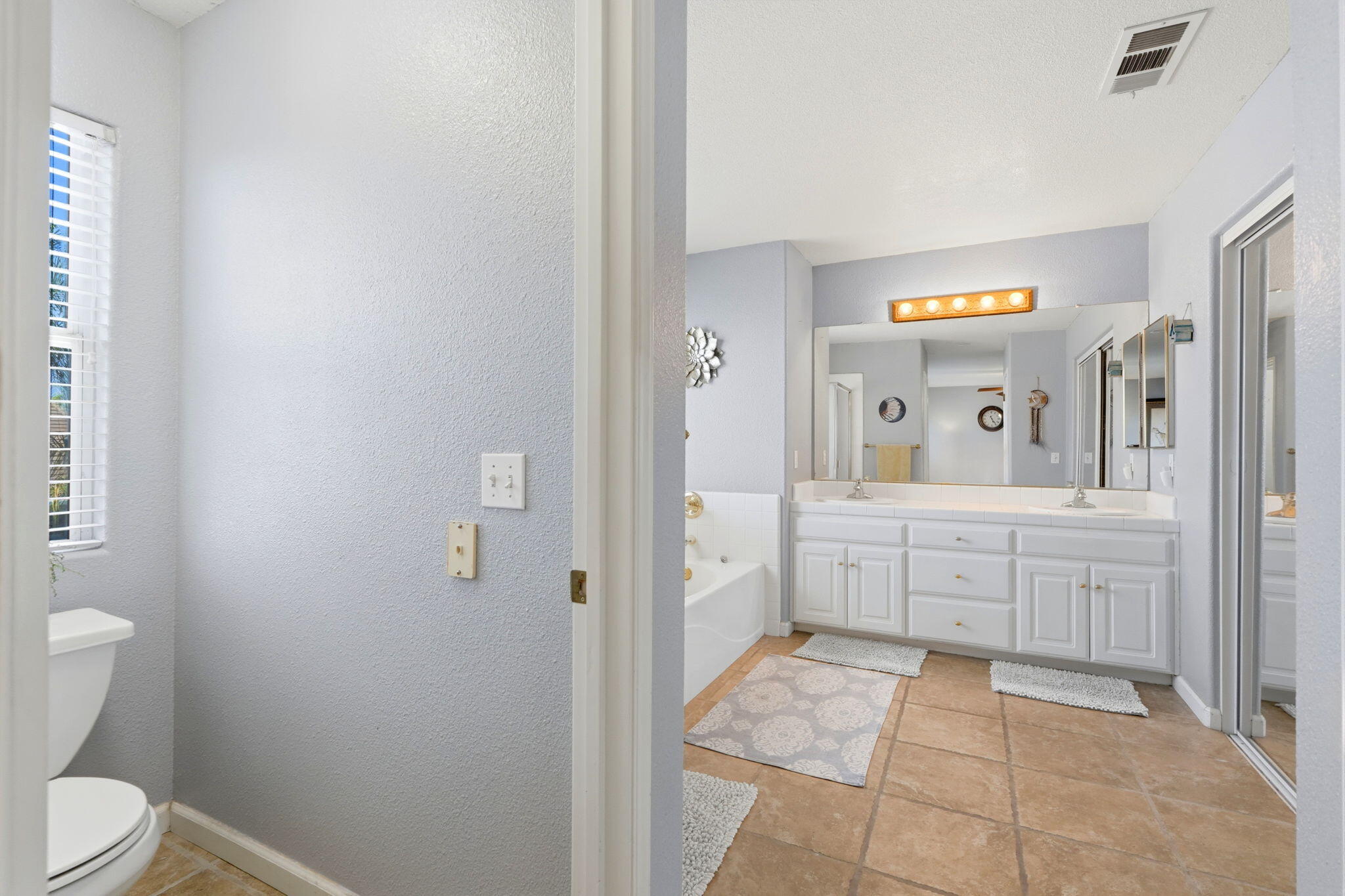 3939 S Crenshaw St, Visalia, CA 93277