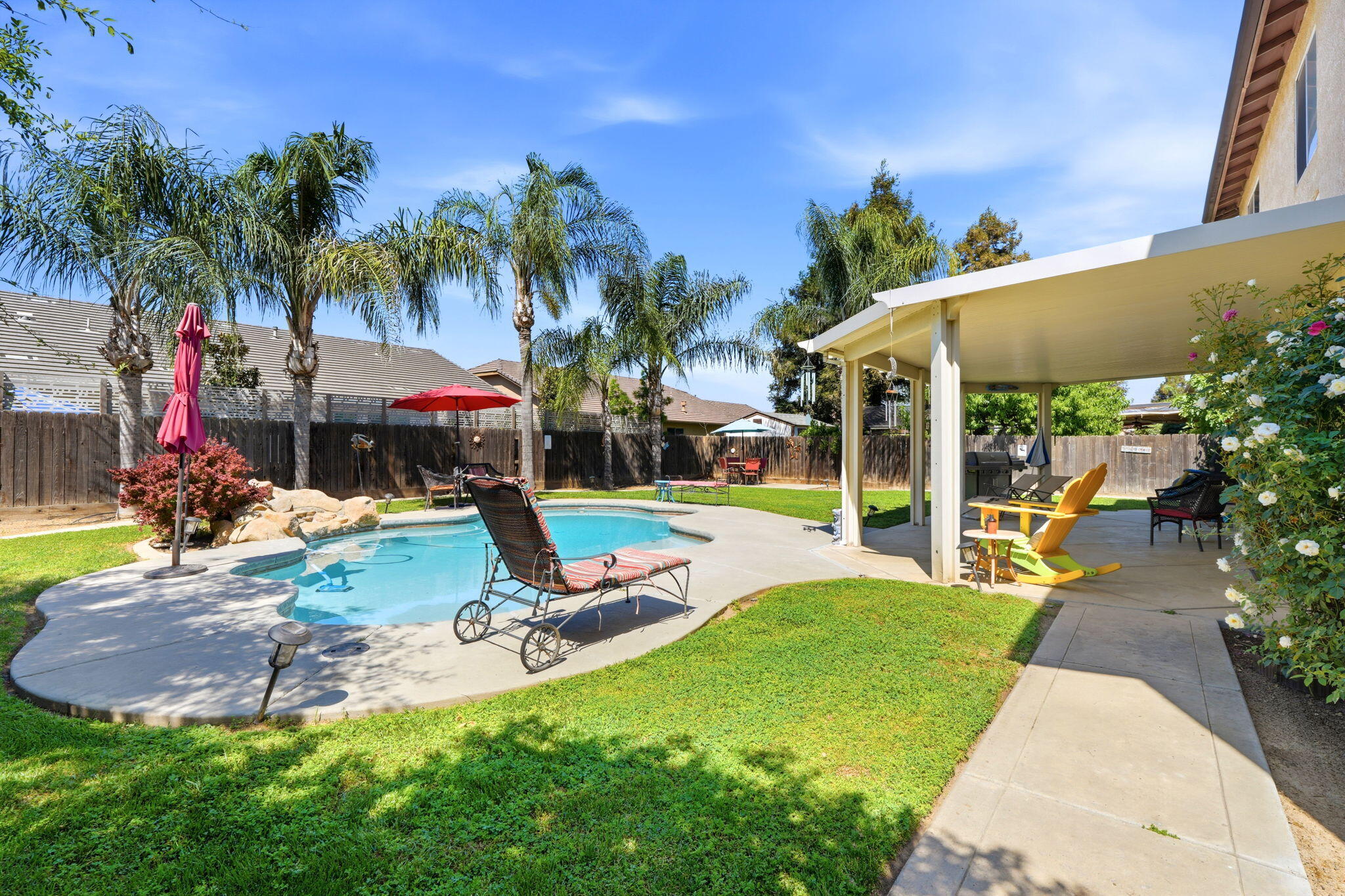 3939 S Crenshaw St, Visalia, CA 93277