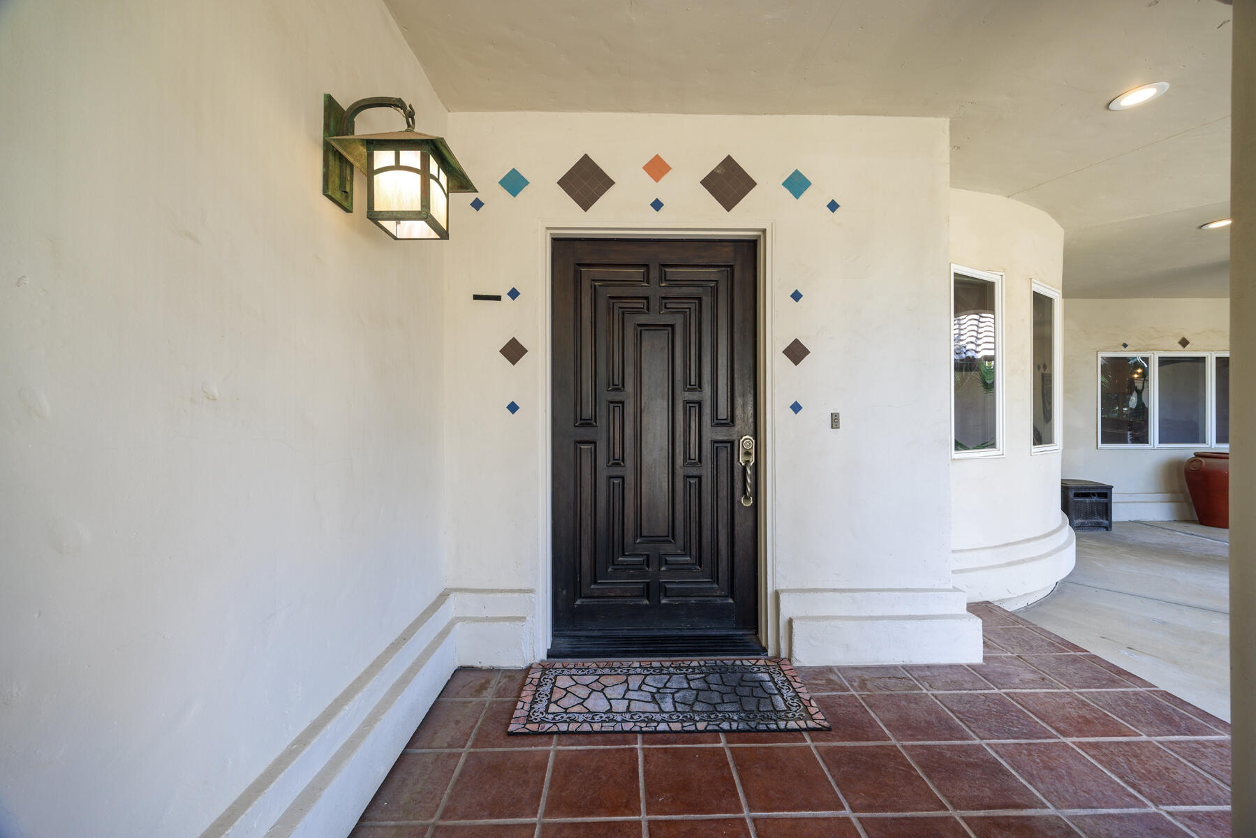 1700 N Roeben Dr, Visalia, CA 93291